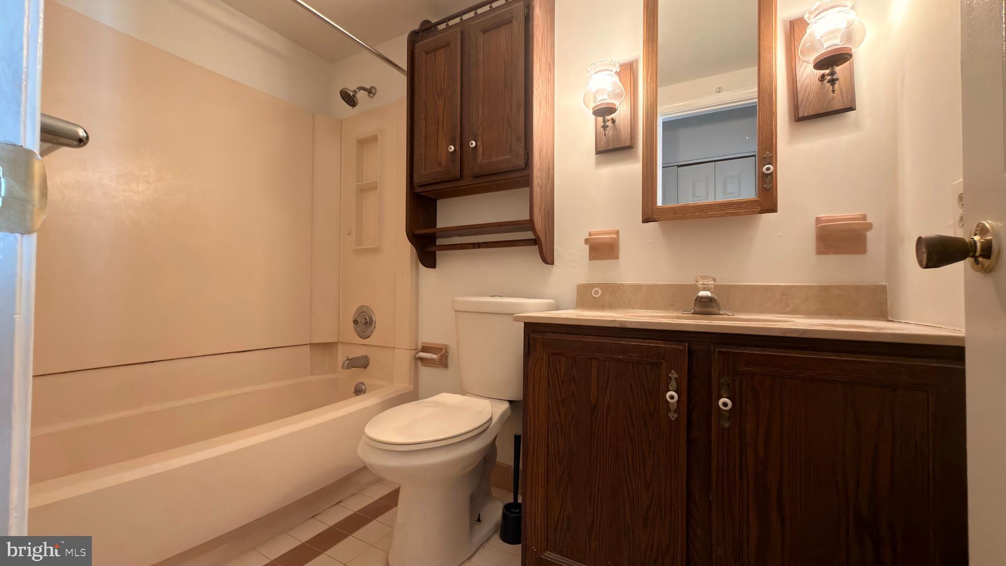 VALLEY STREAM - Residential