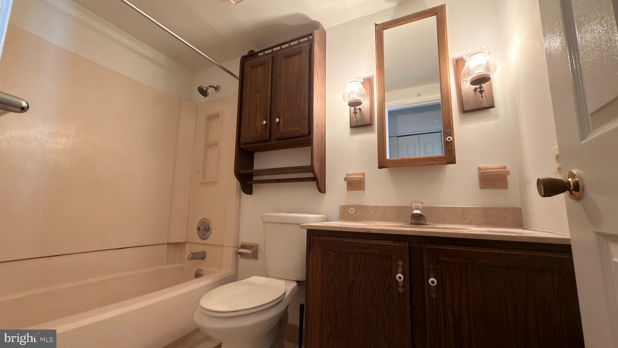 VALLEY STREAM - Residential