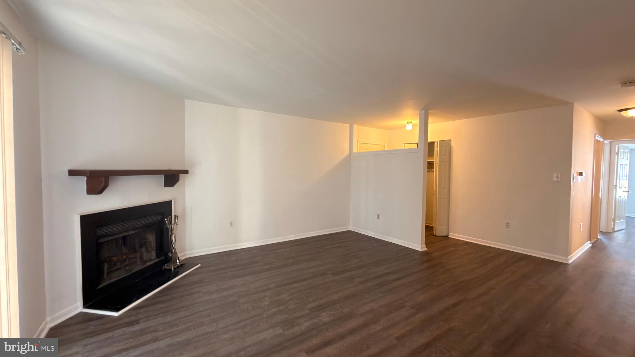 VALLEY STREAM - Residential