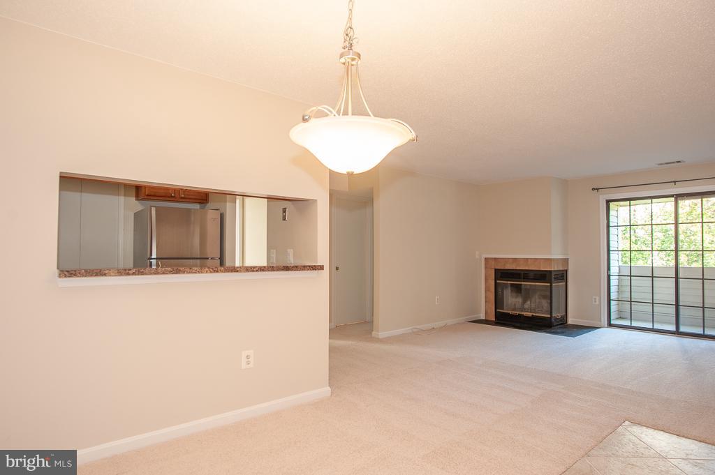 MANCHESTER LAKES - Residential Lease