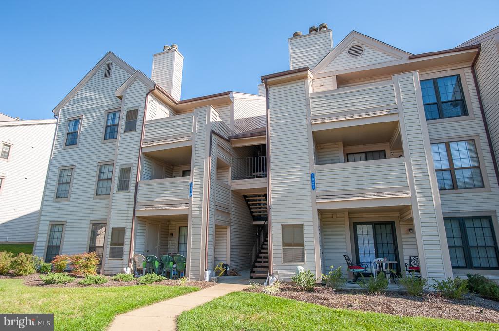 MANCHESTER LAKES - Residential Lease