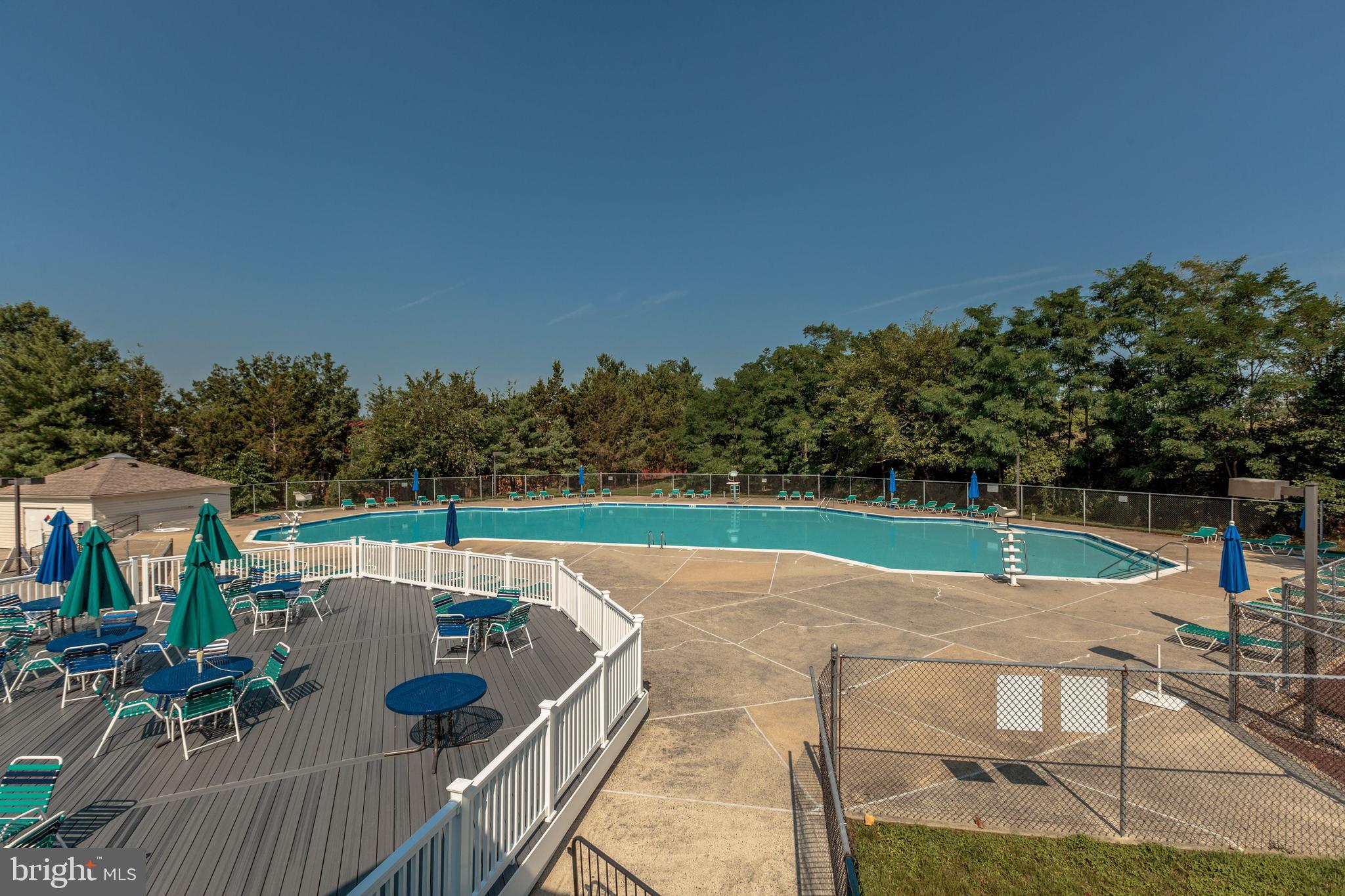 MANCHESTER LAKES - Residential Lease