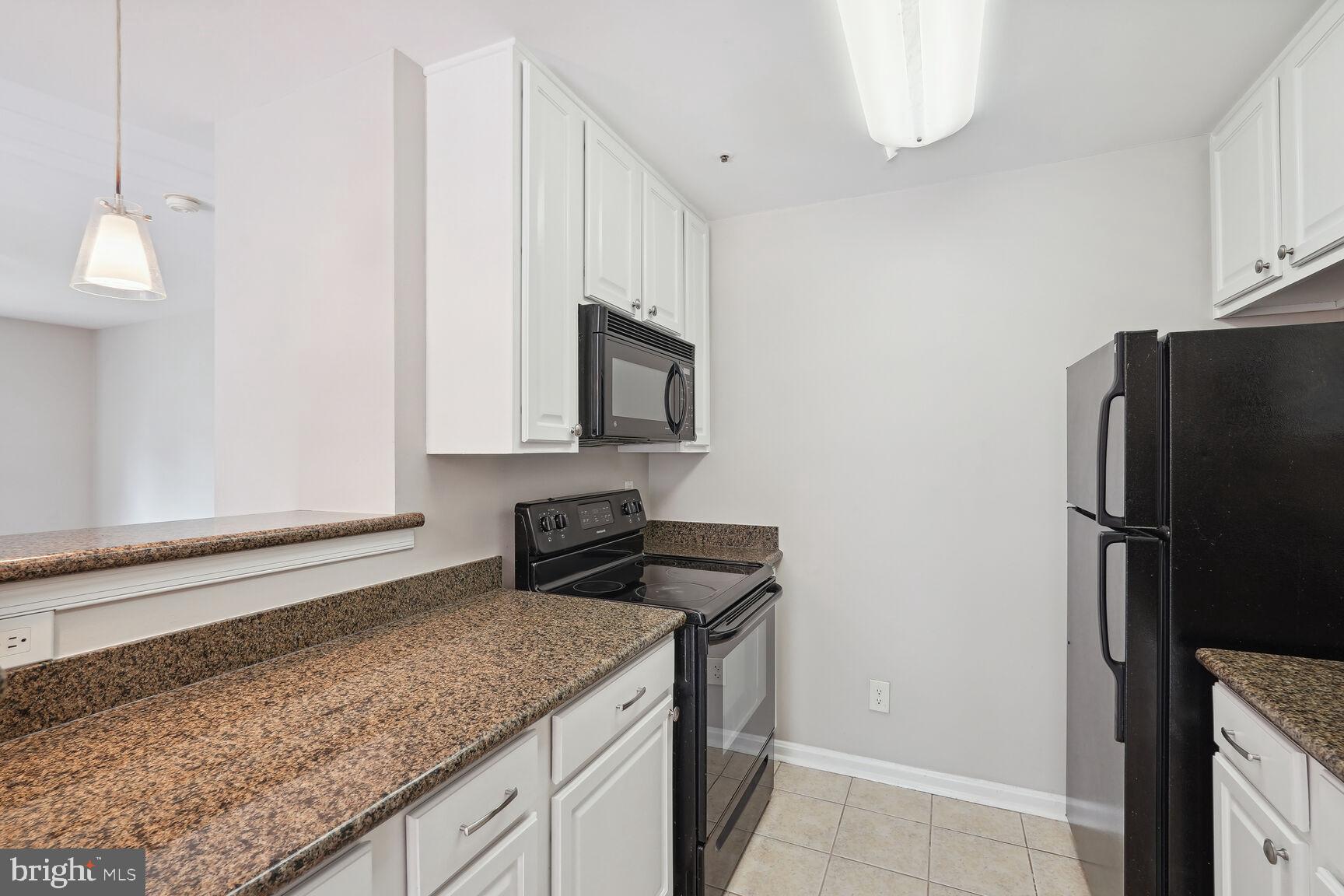 FOUR WINDS AT OAKTON - Residential