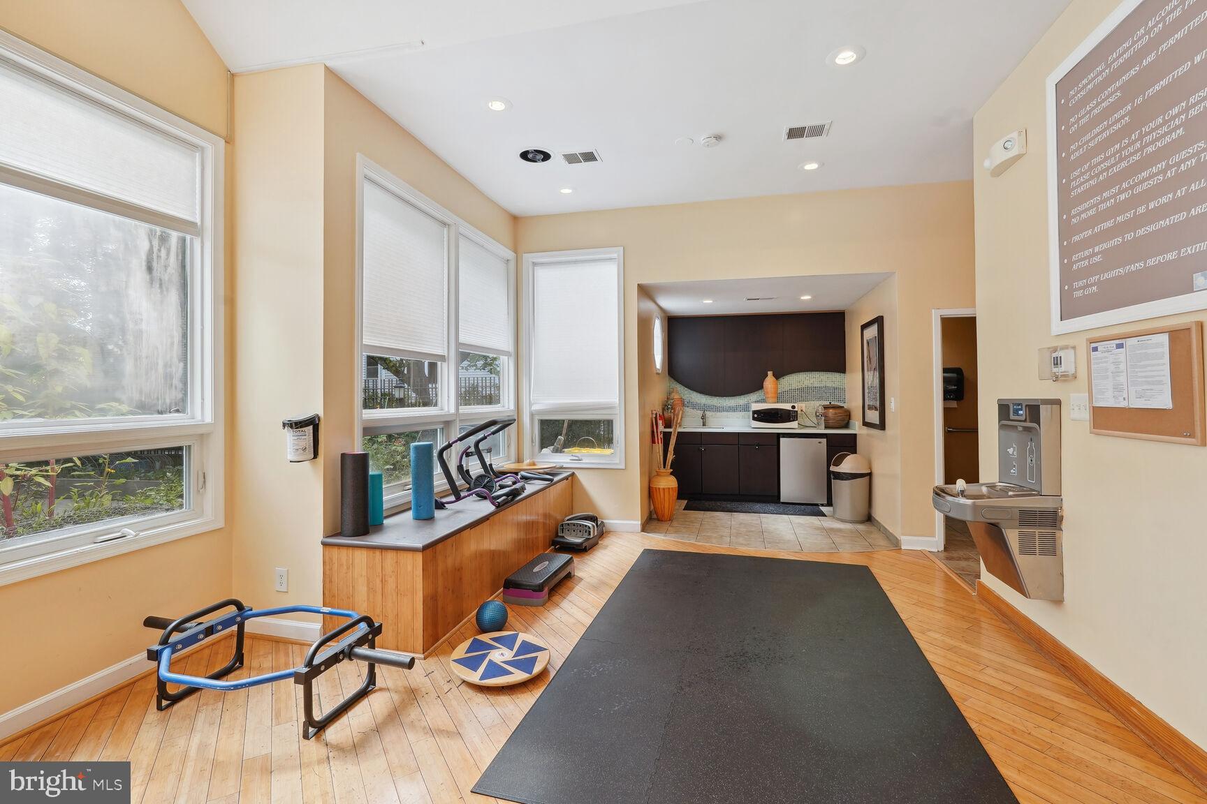 FOUR WINDS AT OAKTON - Residential