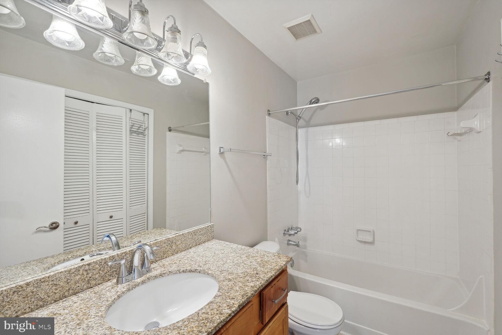 FOUR WINDS AT OAKTON - Residential