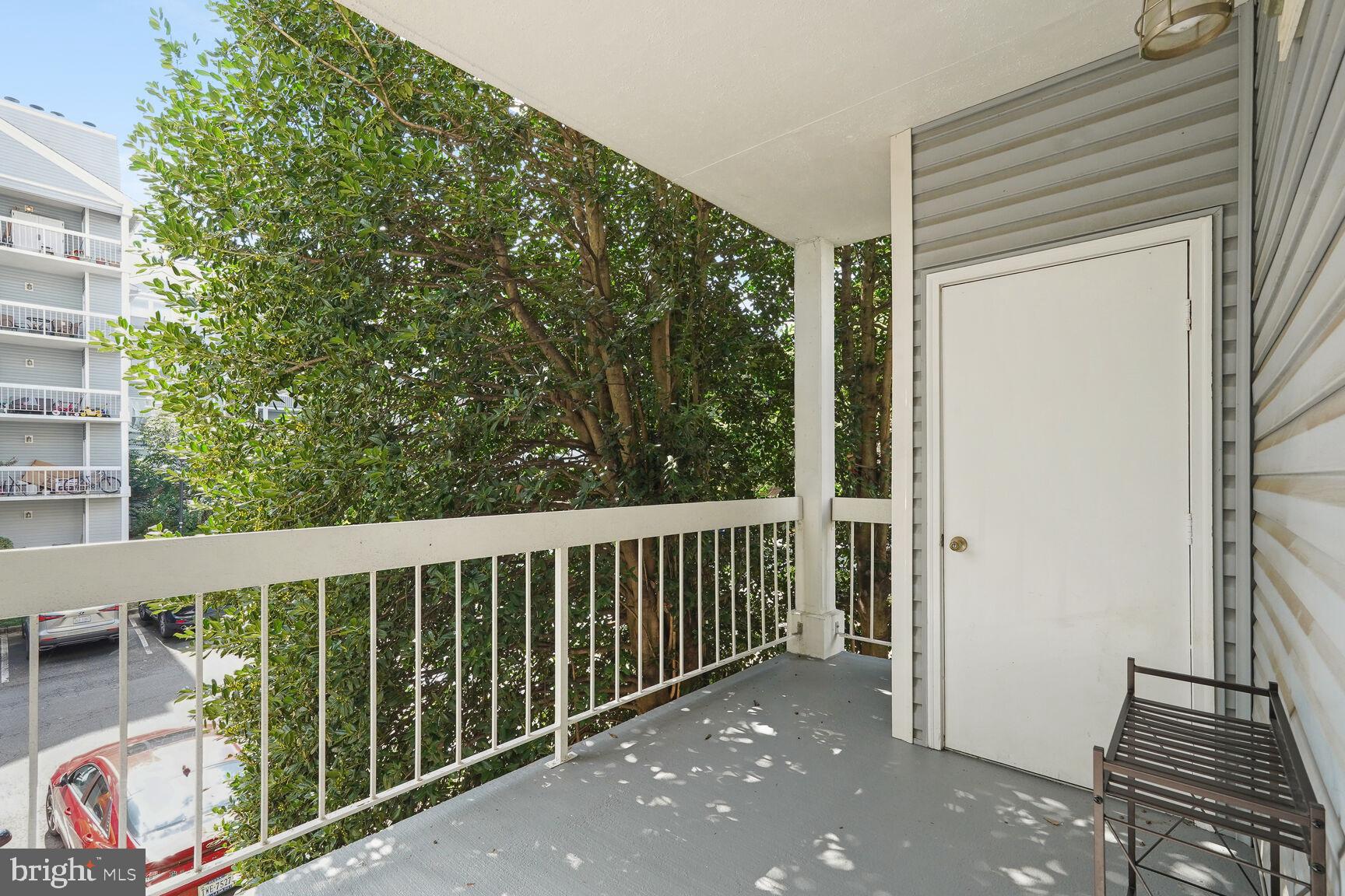 FOUR WINDS AT OAKTON - Residential