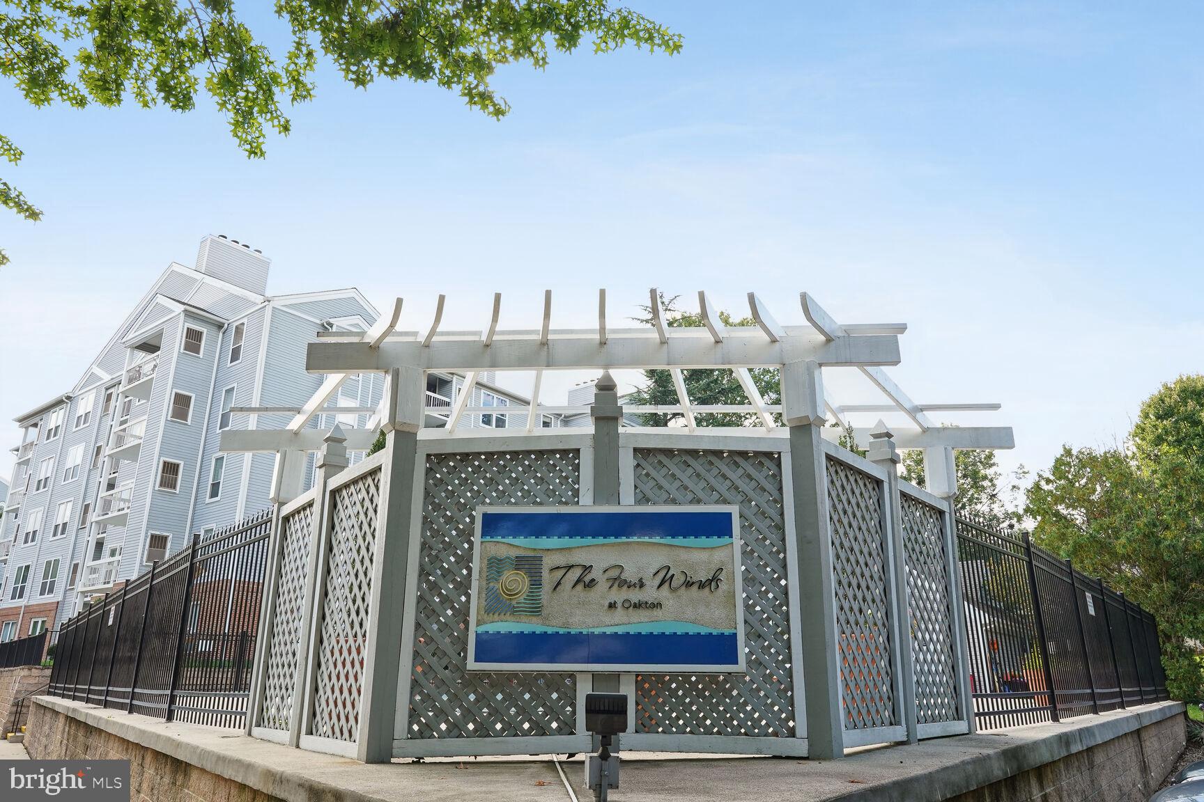 FOUR WINDS AT OAKTON - Residential