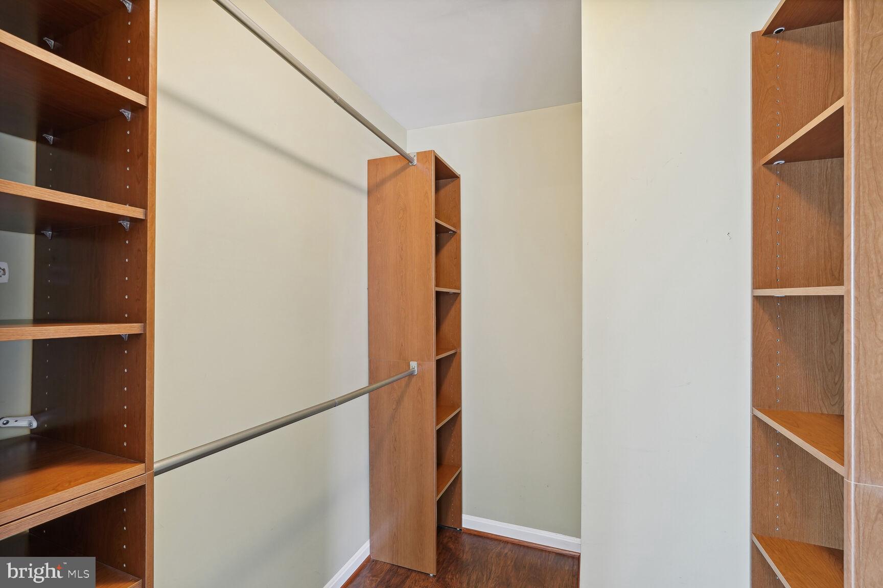 FOUR WINDS AT OAKTON - Residential