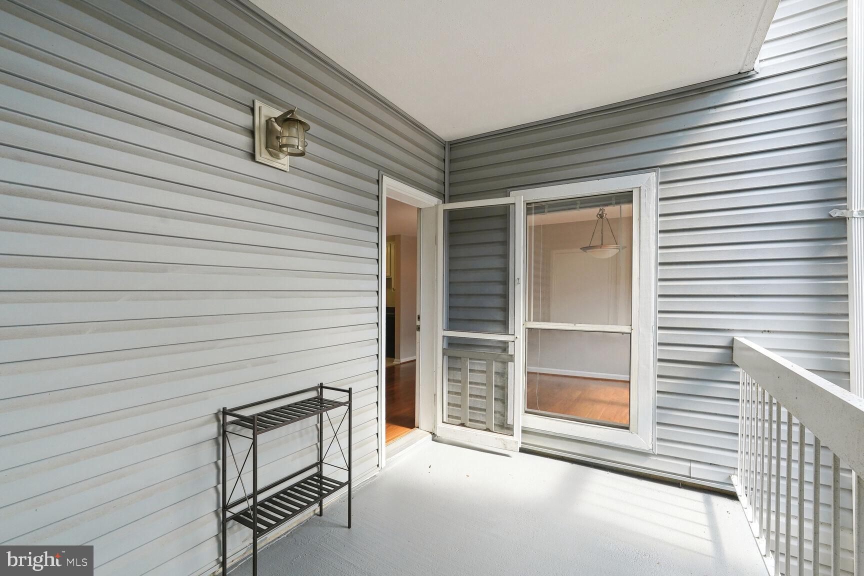 FOUR WINDS AT OAKTON - Residential