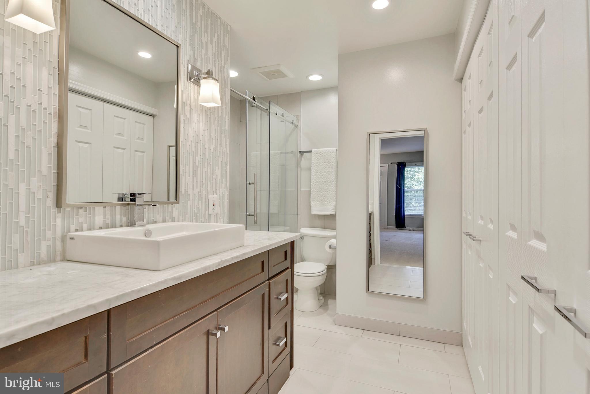 DUNDREE HILL - Residential Lease