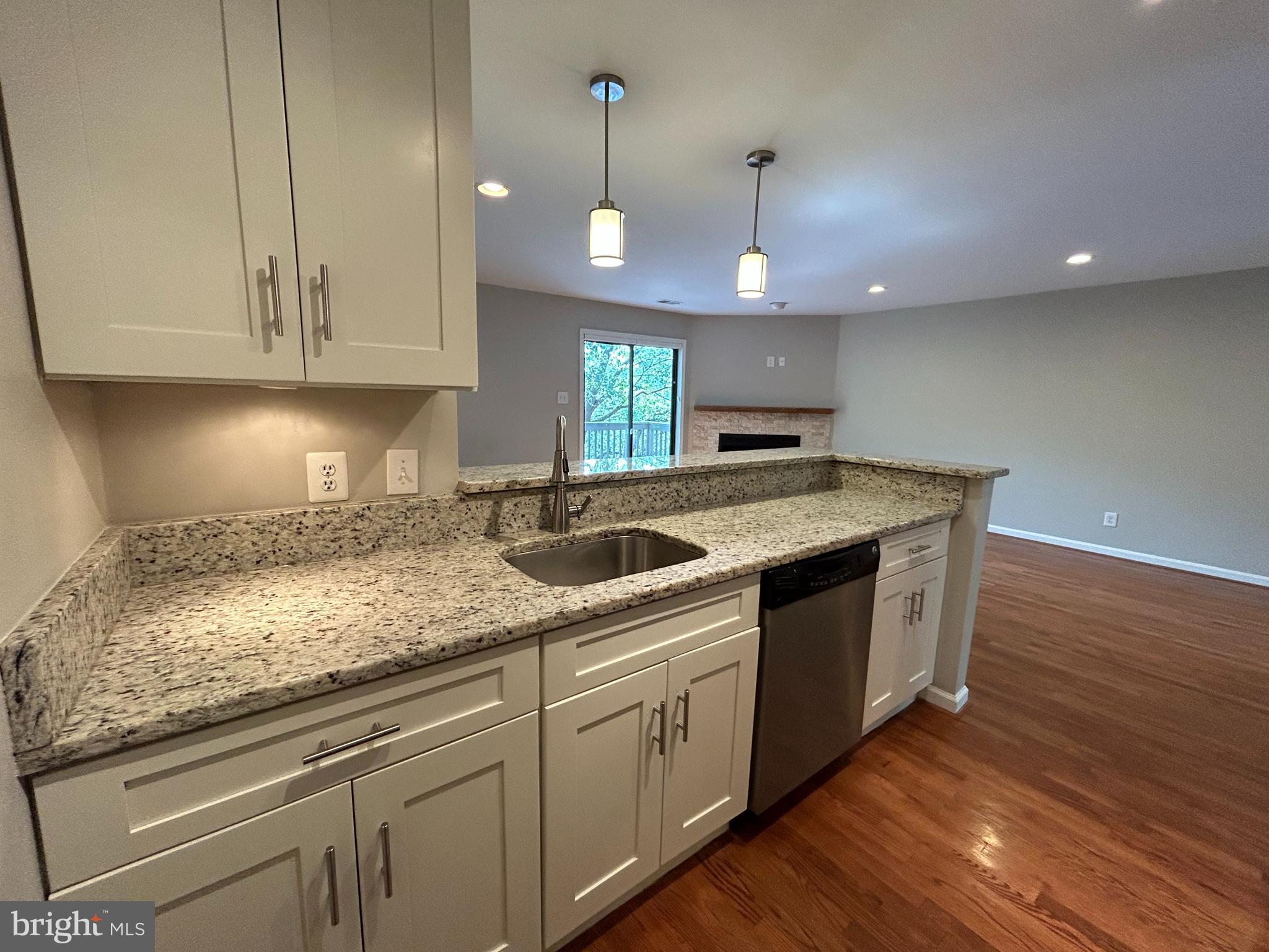 DUNDREE HILL - Residential Lease