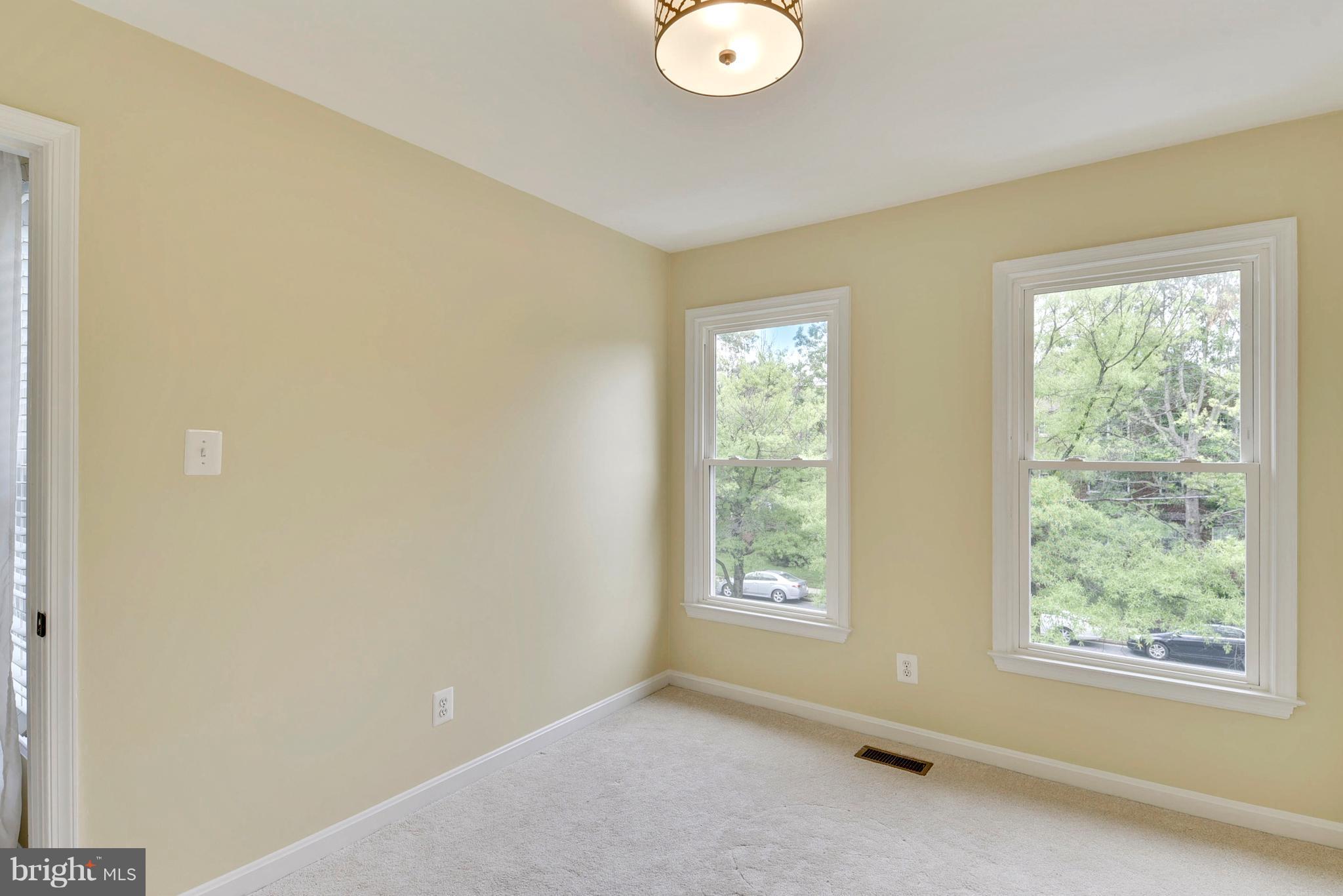 DUNDREE HILL - Residential Lease