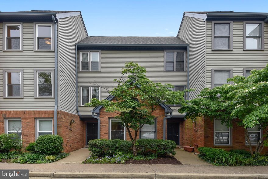 Fabulous 3 bedroom w/den townhouse in sought after Dundree Hills!  Updated kitchen with now white cabinetry!  Updated baths!  Light and bright and move in ready!   Plenty of storage too!  One assigned space #11 and plenty of street parking  10 minute walk to Rosslyn Metro and convenient to shops and restaurants too!  Contact co-listing agent.