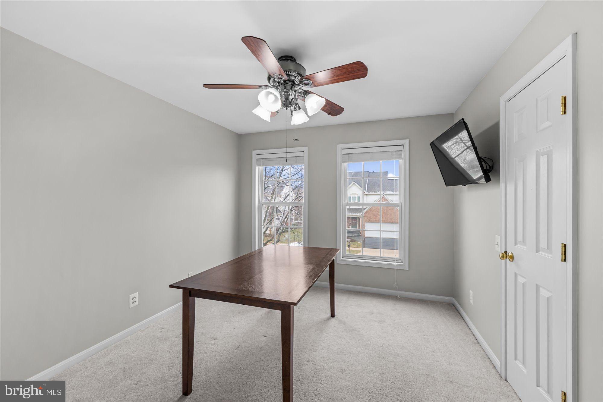 SOUTH RIDING - Residential