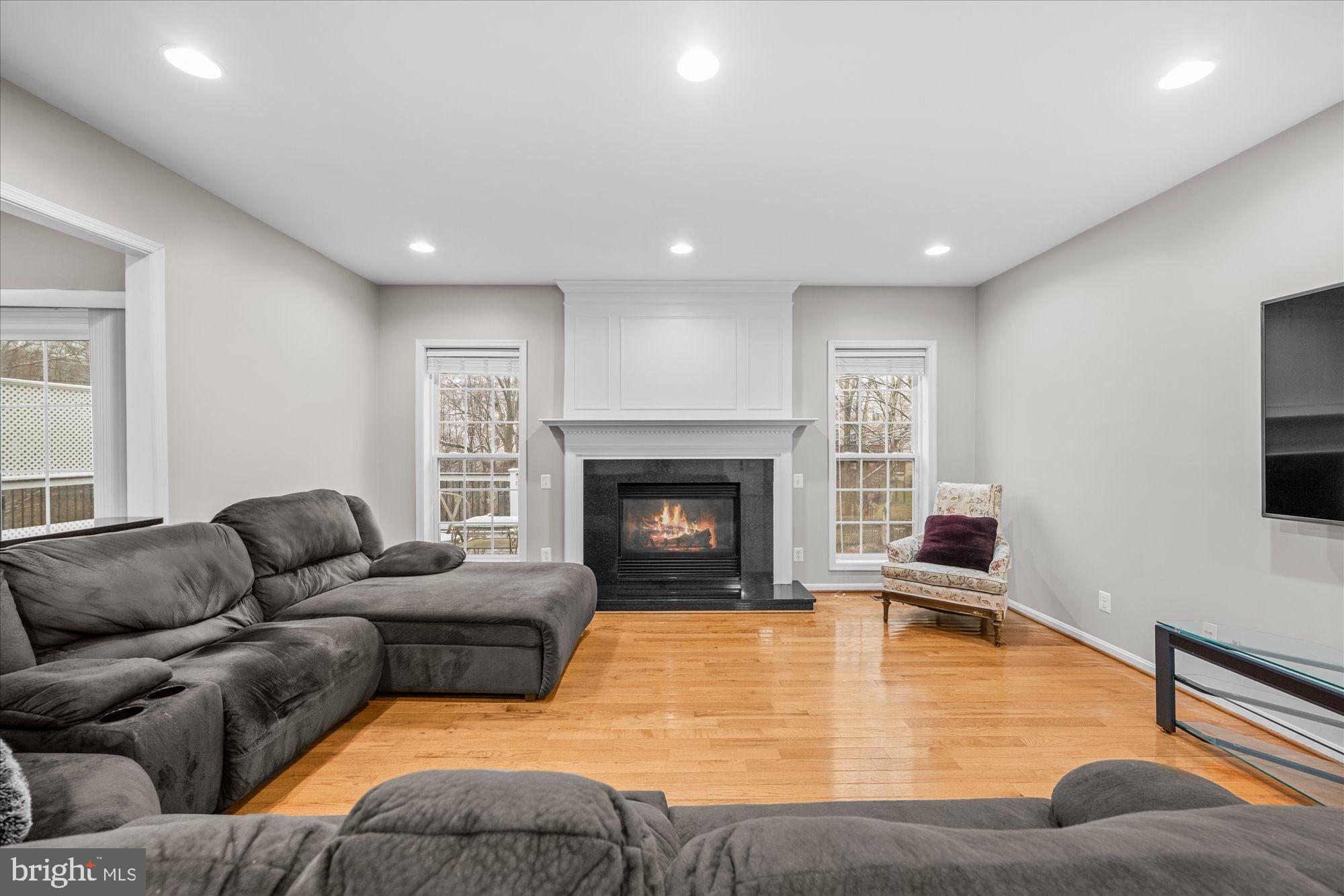 SOUTH RIDING - Residential