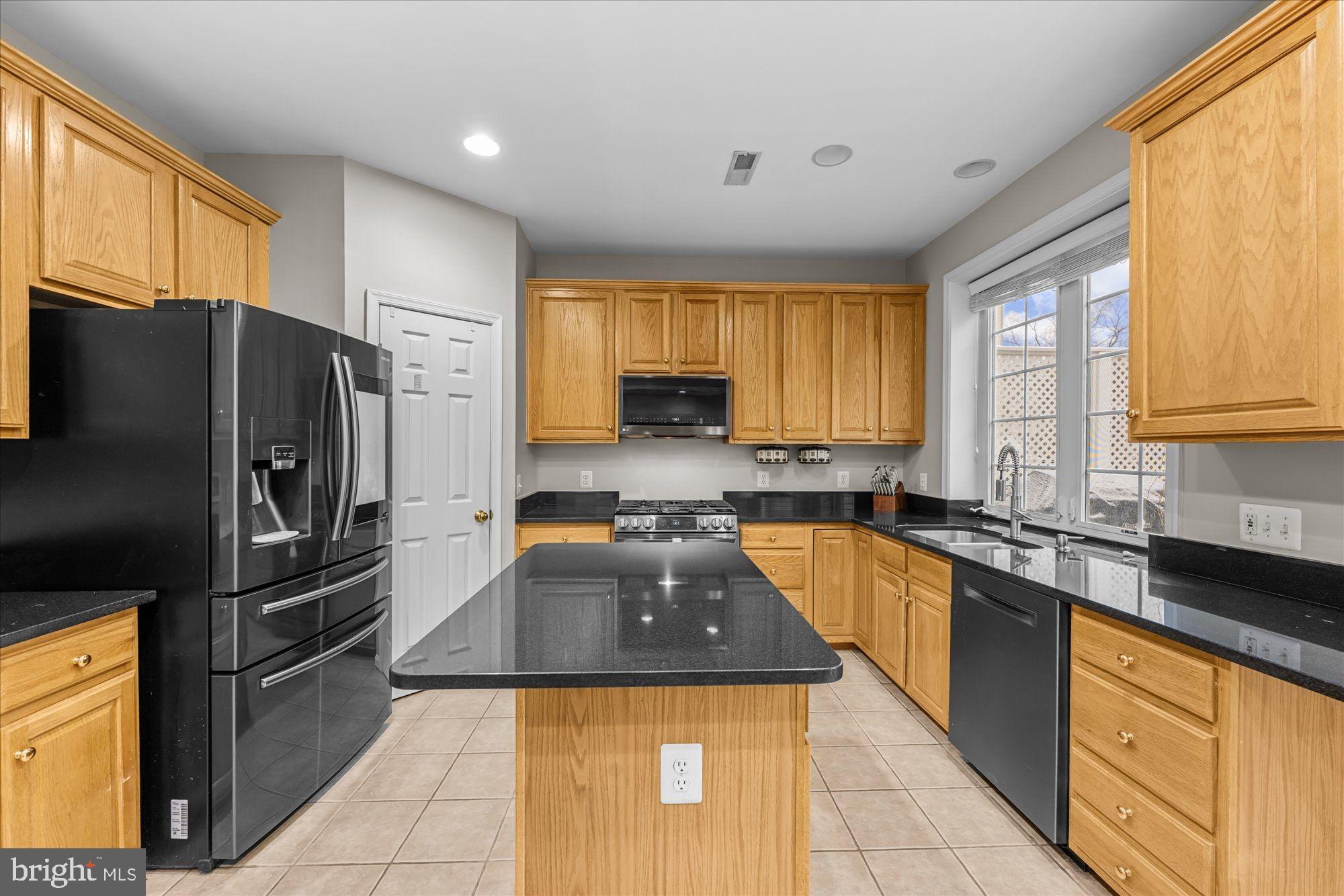 SOUTH RIDING - Residential