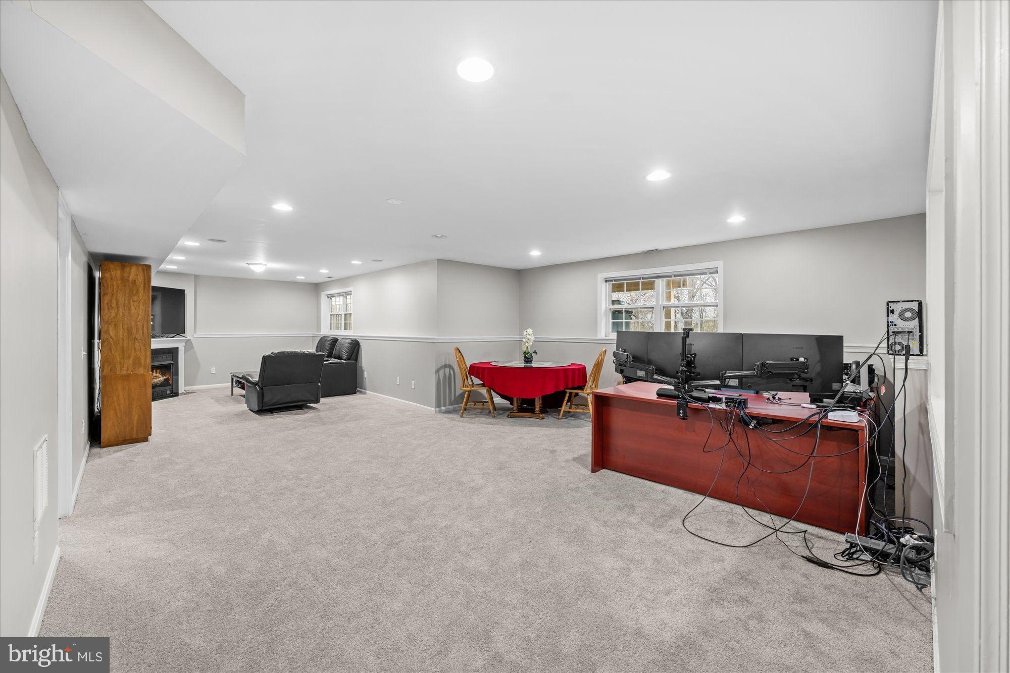 SOUTH RIDING - Residential