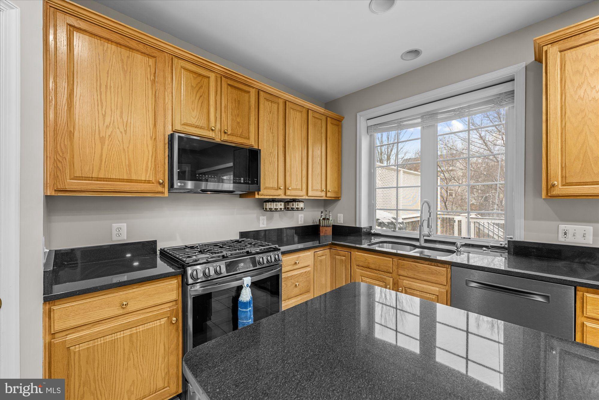 SOUTH RIDING - Residential