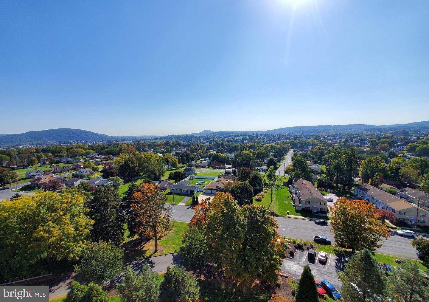 HUMMINGBIRD HILL - Residential Lease