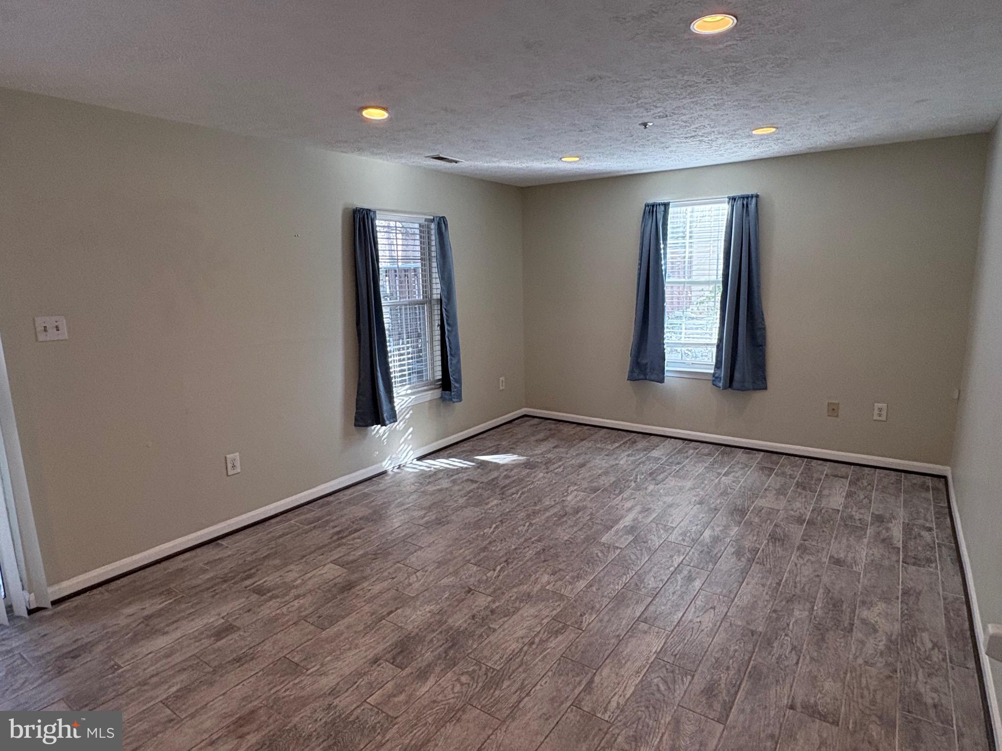 WALDEN - Residential Lease