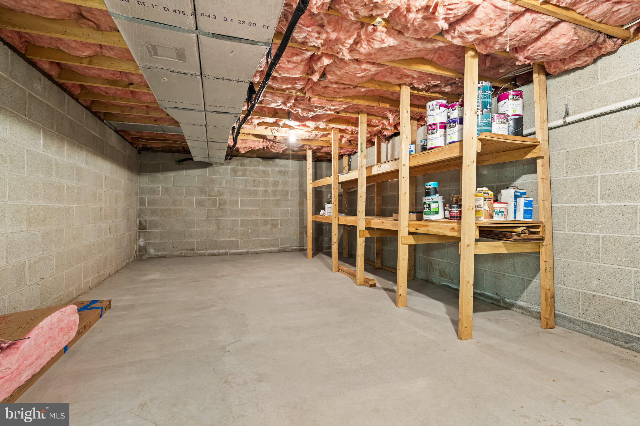 HUNTERS RUN - Residential