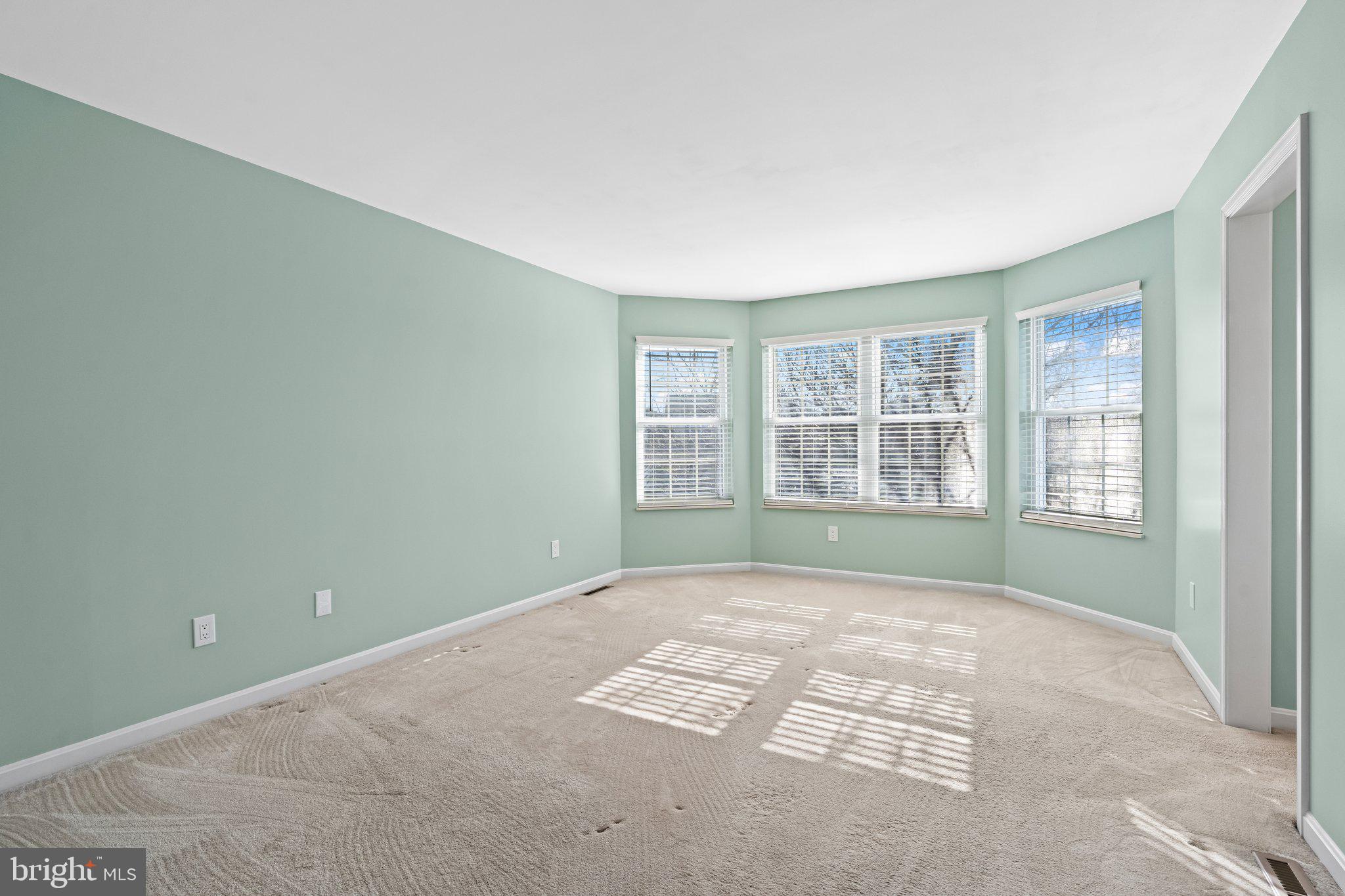 HUNTERS RUN - Residential