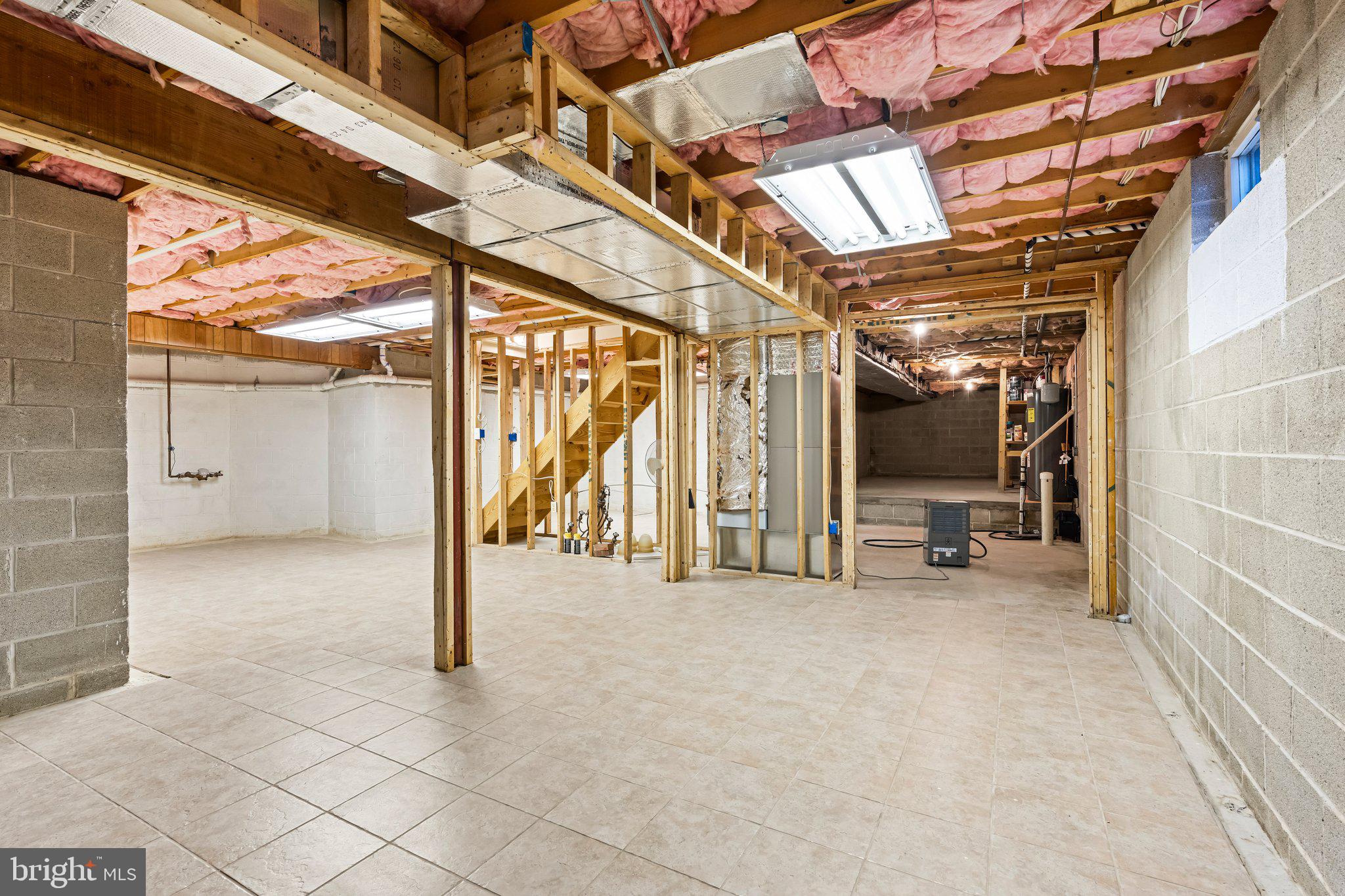 HUNTERS RUN - Residential