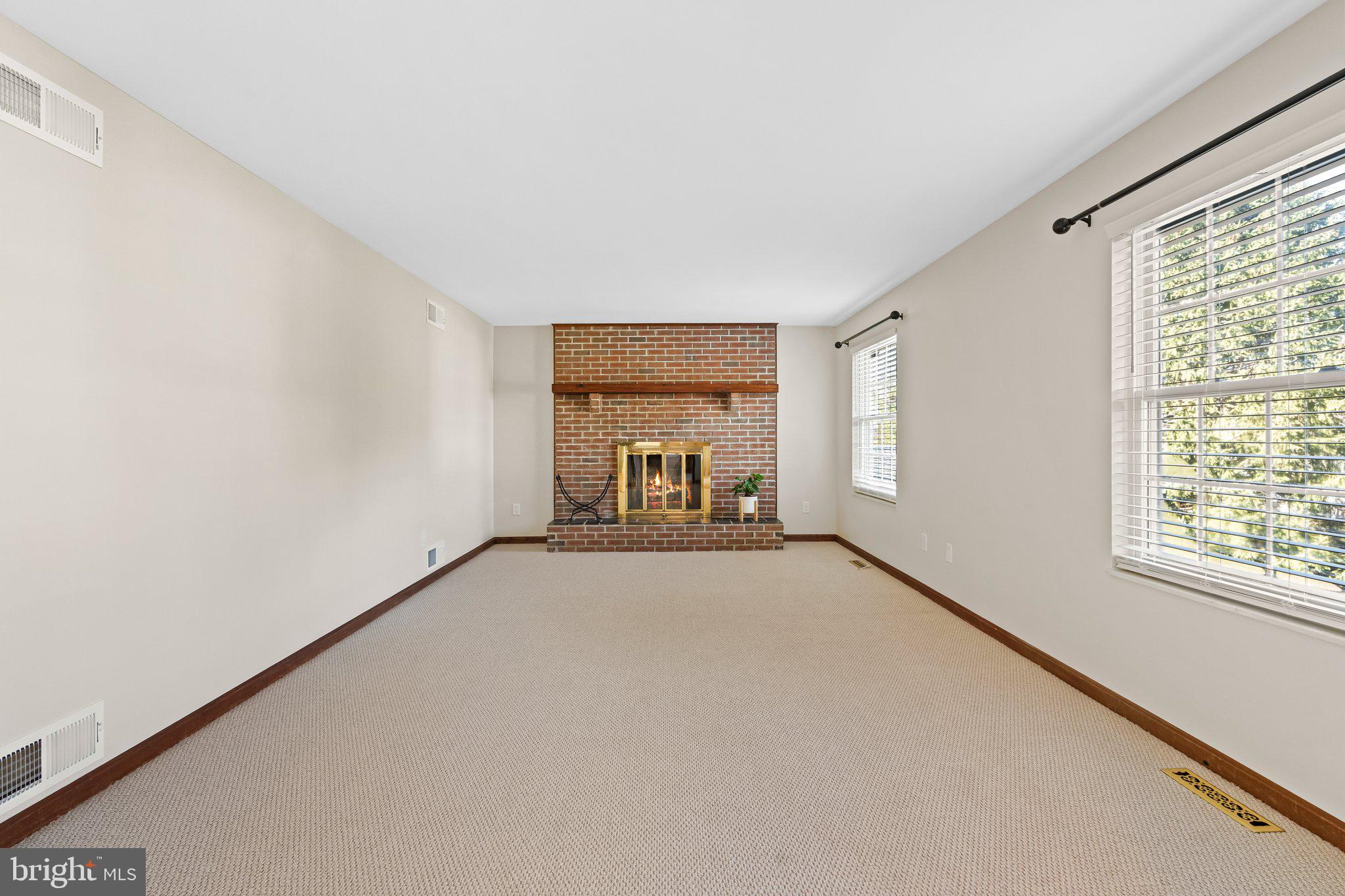 HUNTERS RUN - Residential