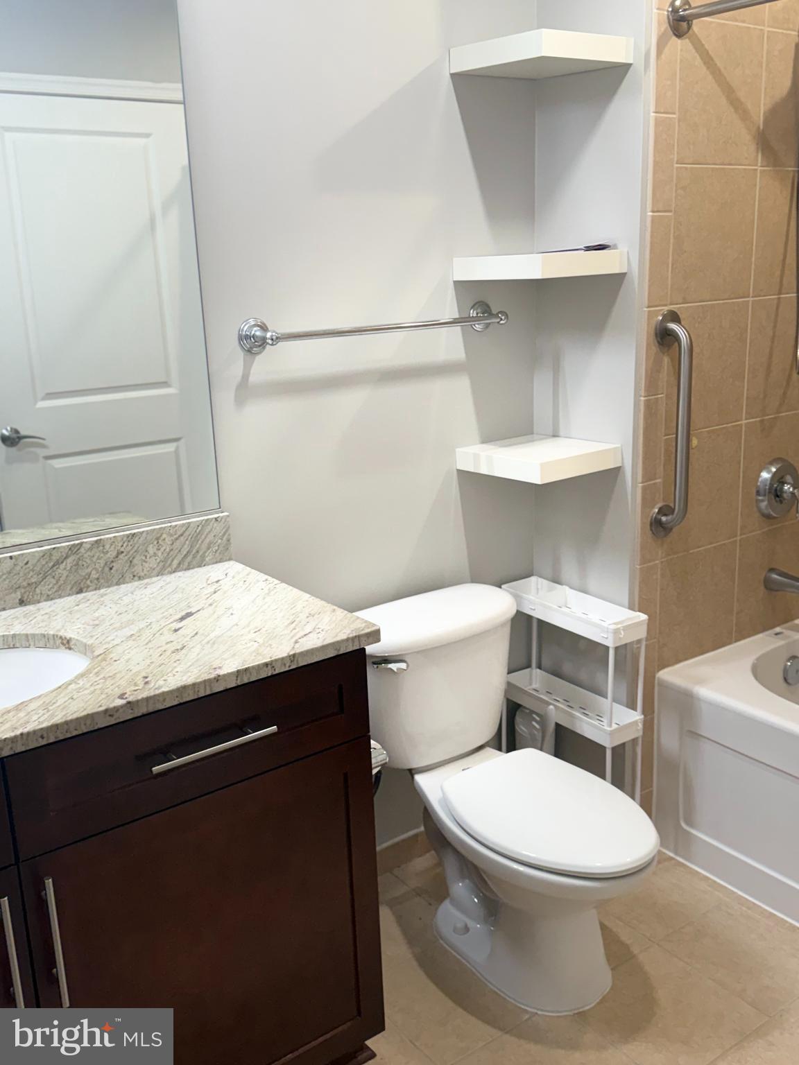 NATIONAL HARBOR - Residential Lease