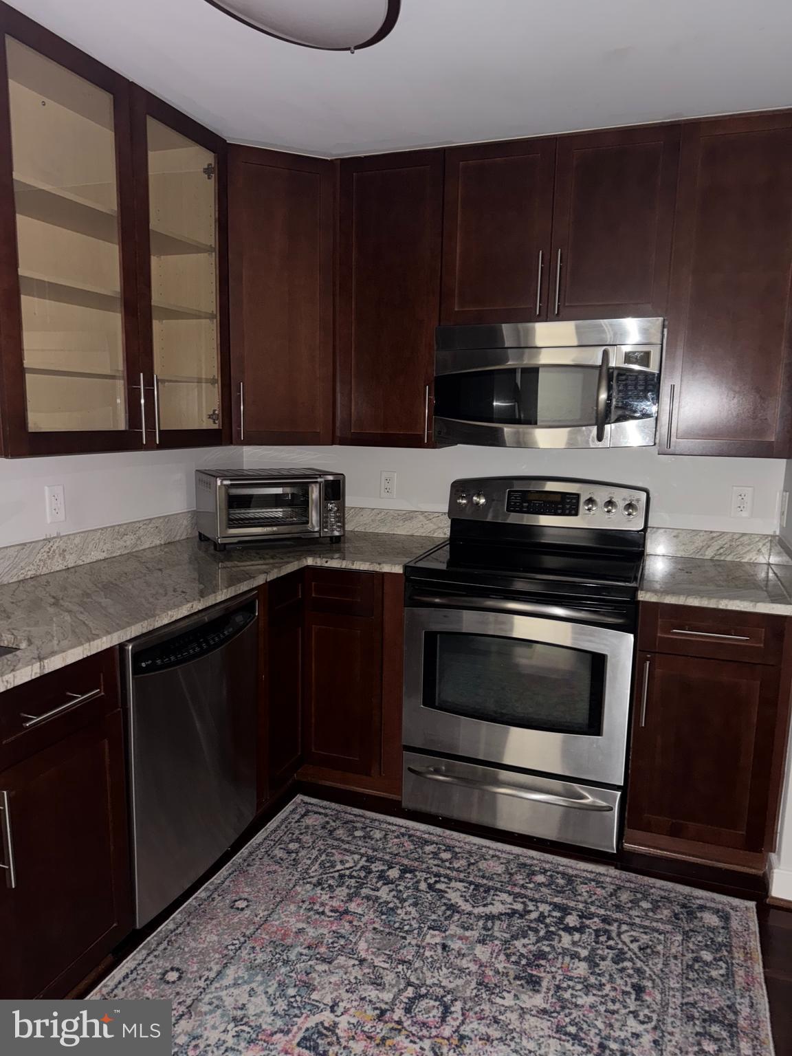 NATIONAL HARBOR - Residential Lease