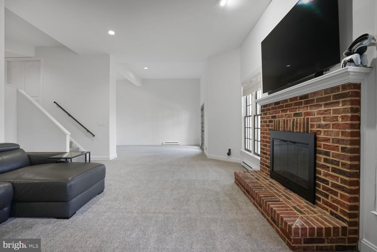 POTOMAC GROVE - Residential