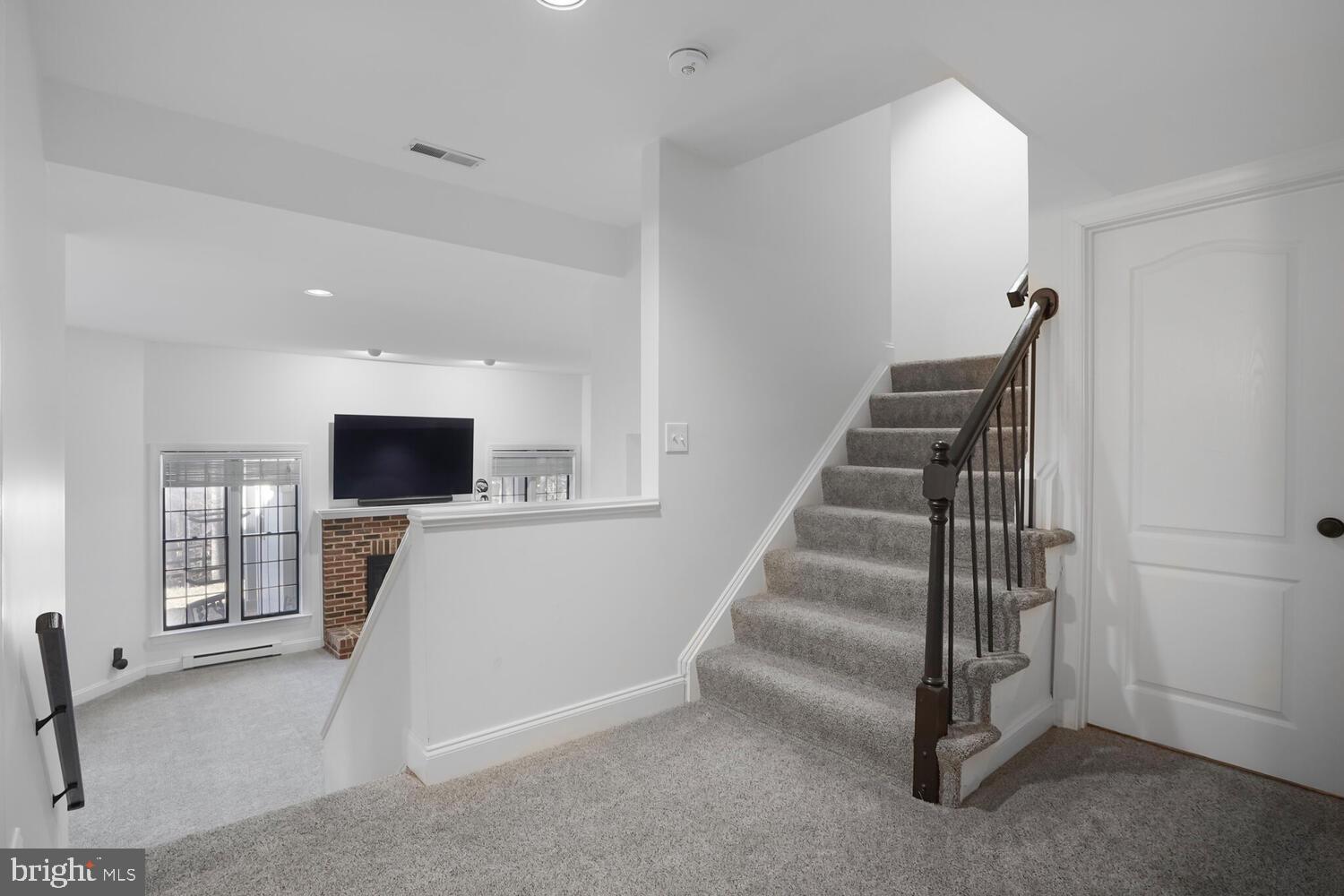 POTOMAC GROVE - Residential