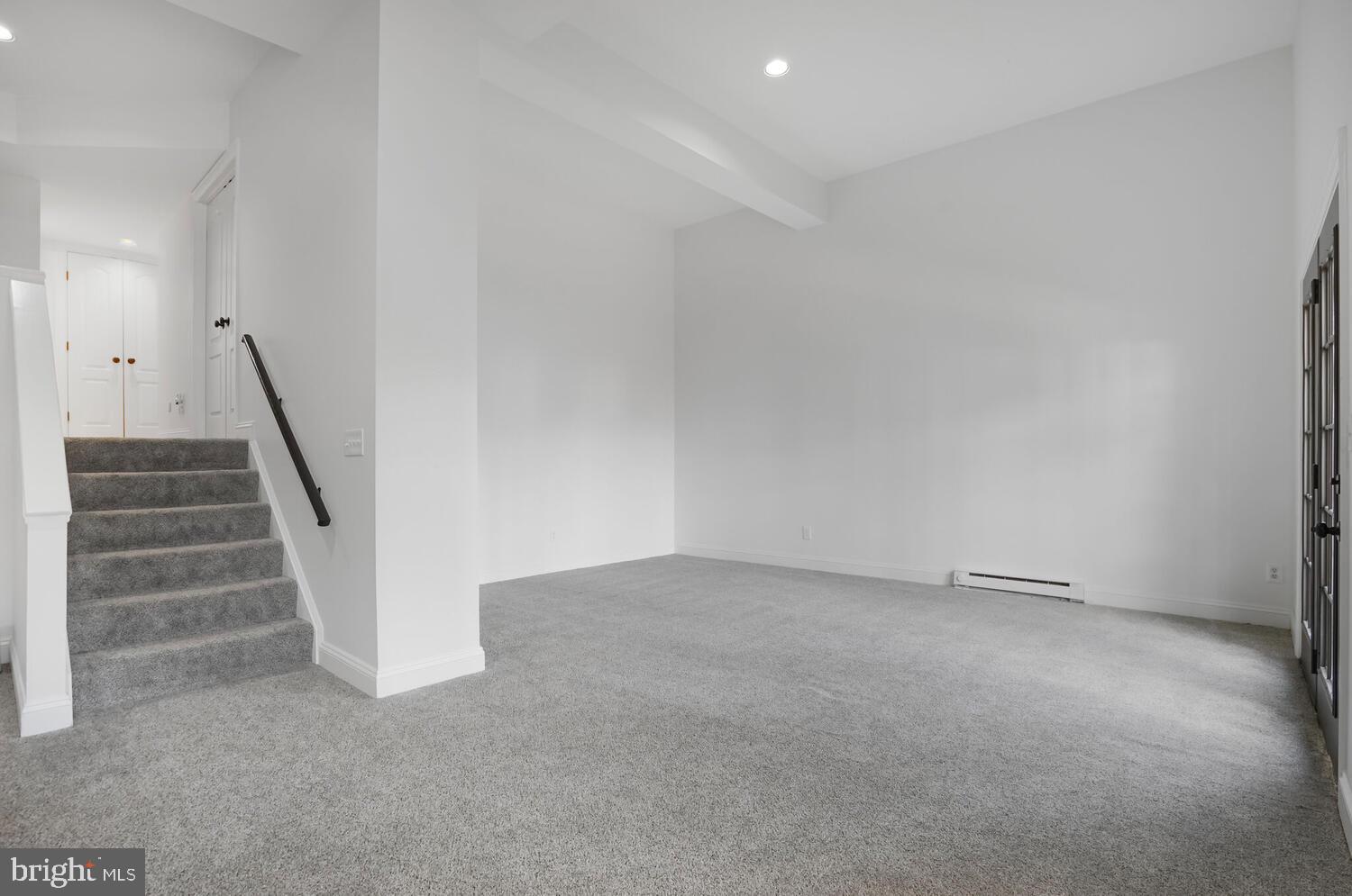 POTOMAC GROVE - Residential