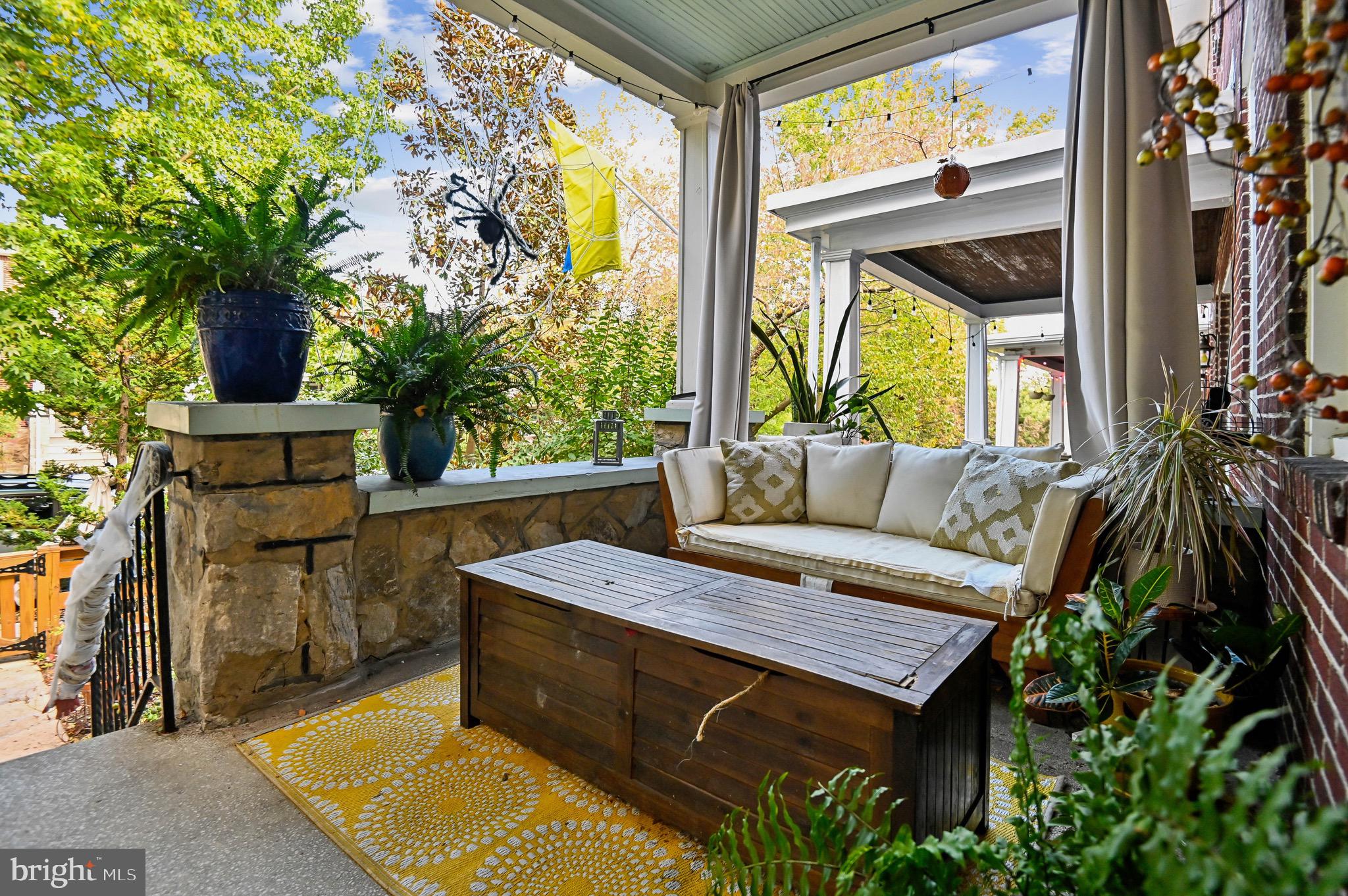 WYMAN PARK HAMPDEN - Residential