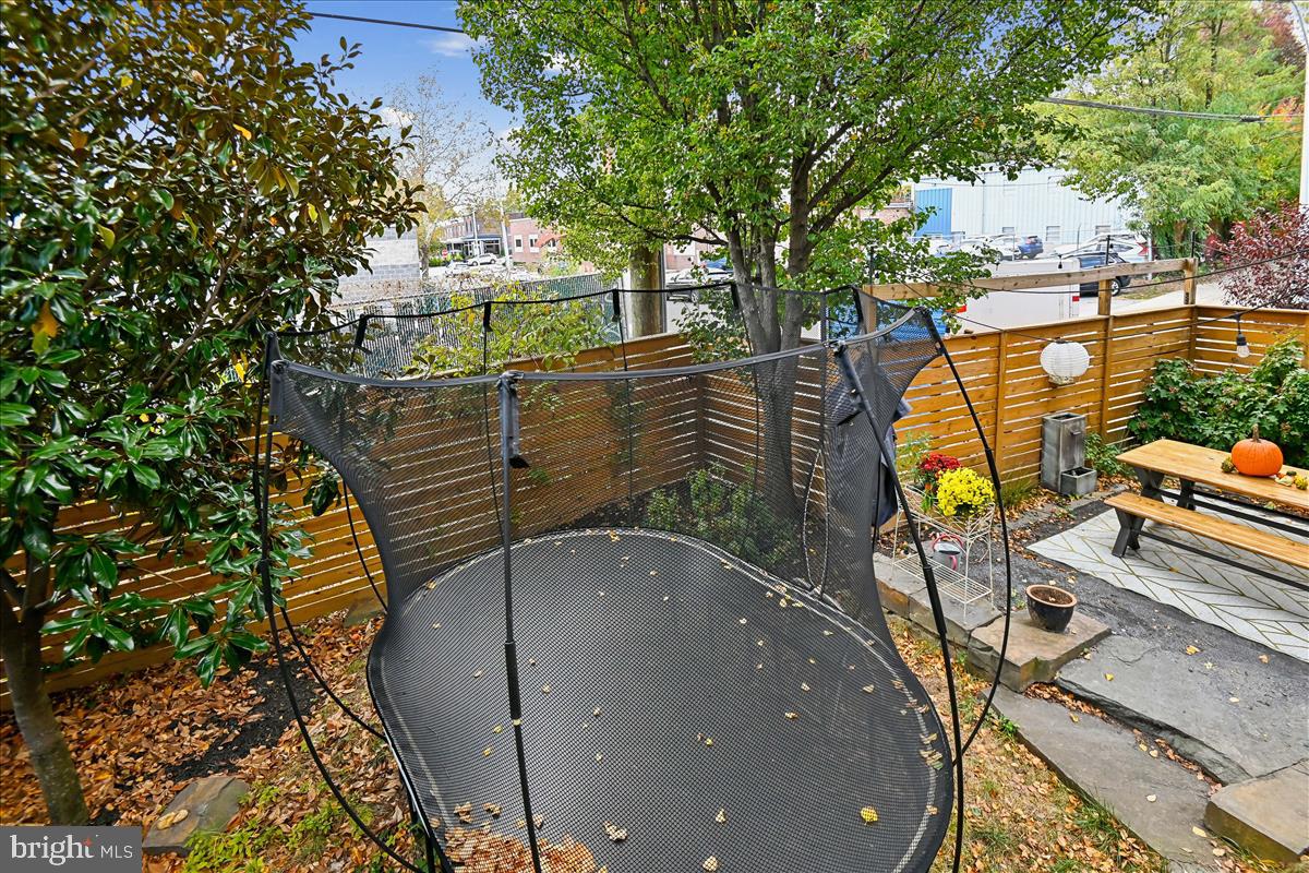 WYMAN PARK HAMPDEN - Residential