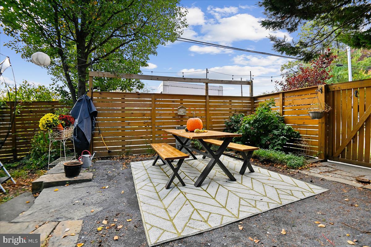 WYMAN PARK HAMPDEN - Residential
