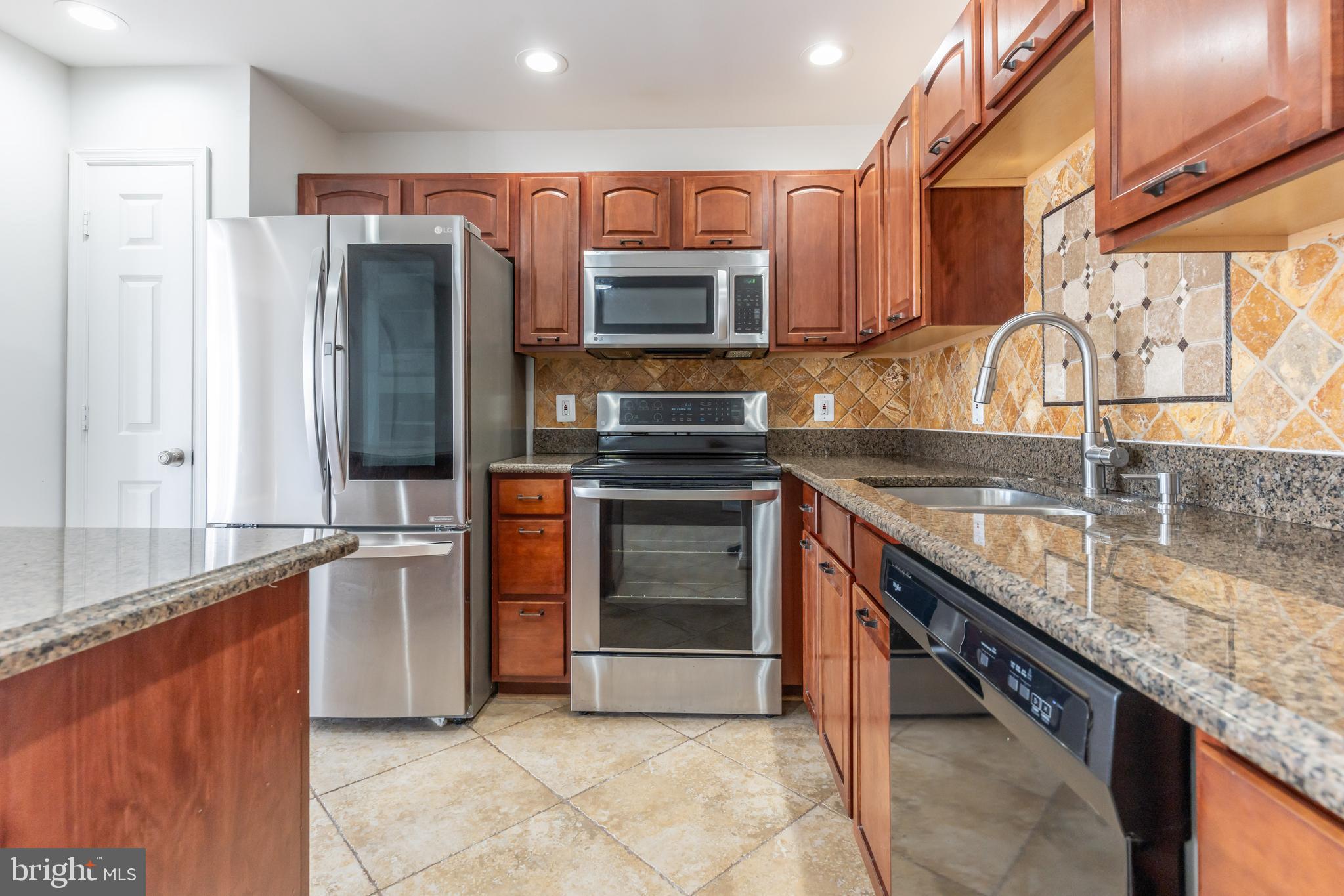 SALEM FIELDS - Residential