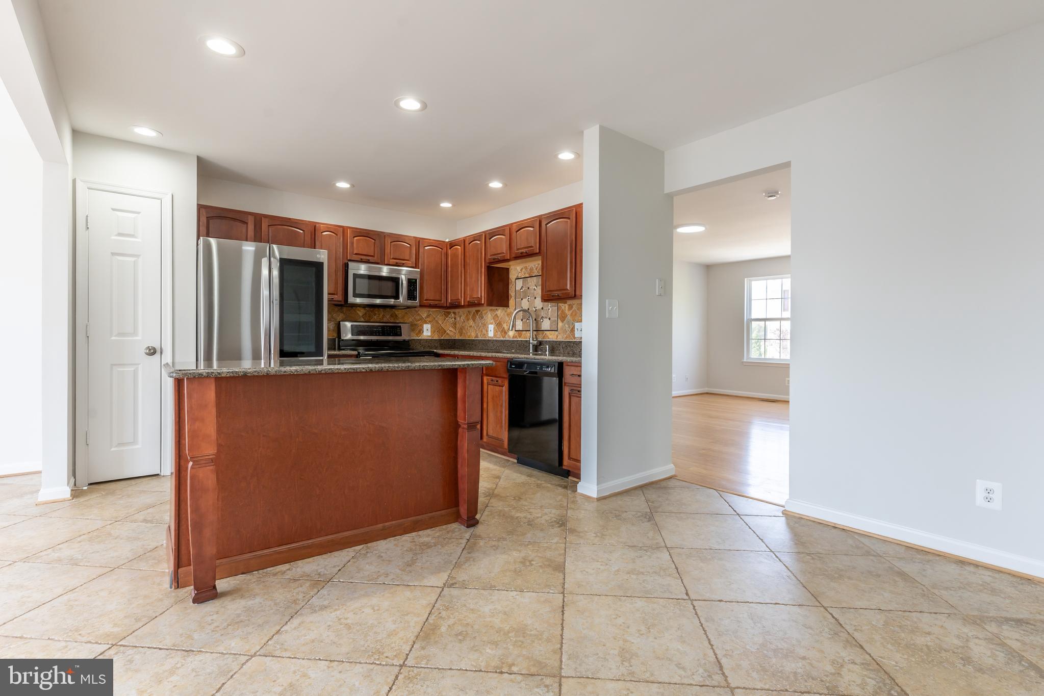 SALEM FIELDS - Residential