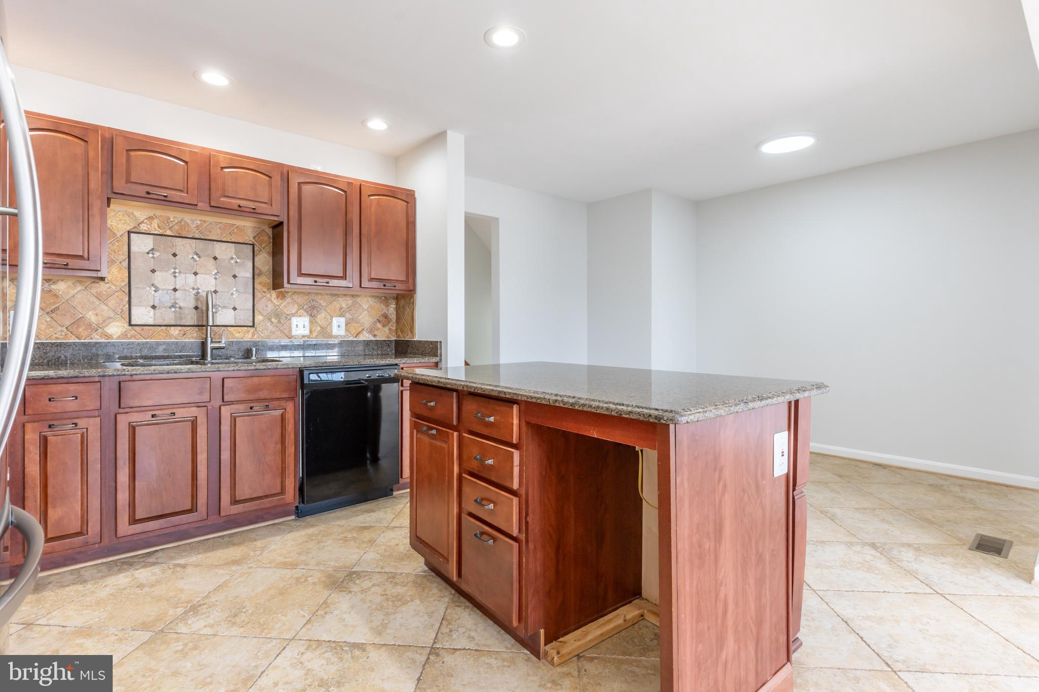 SALEM FIELDS - Residential