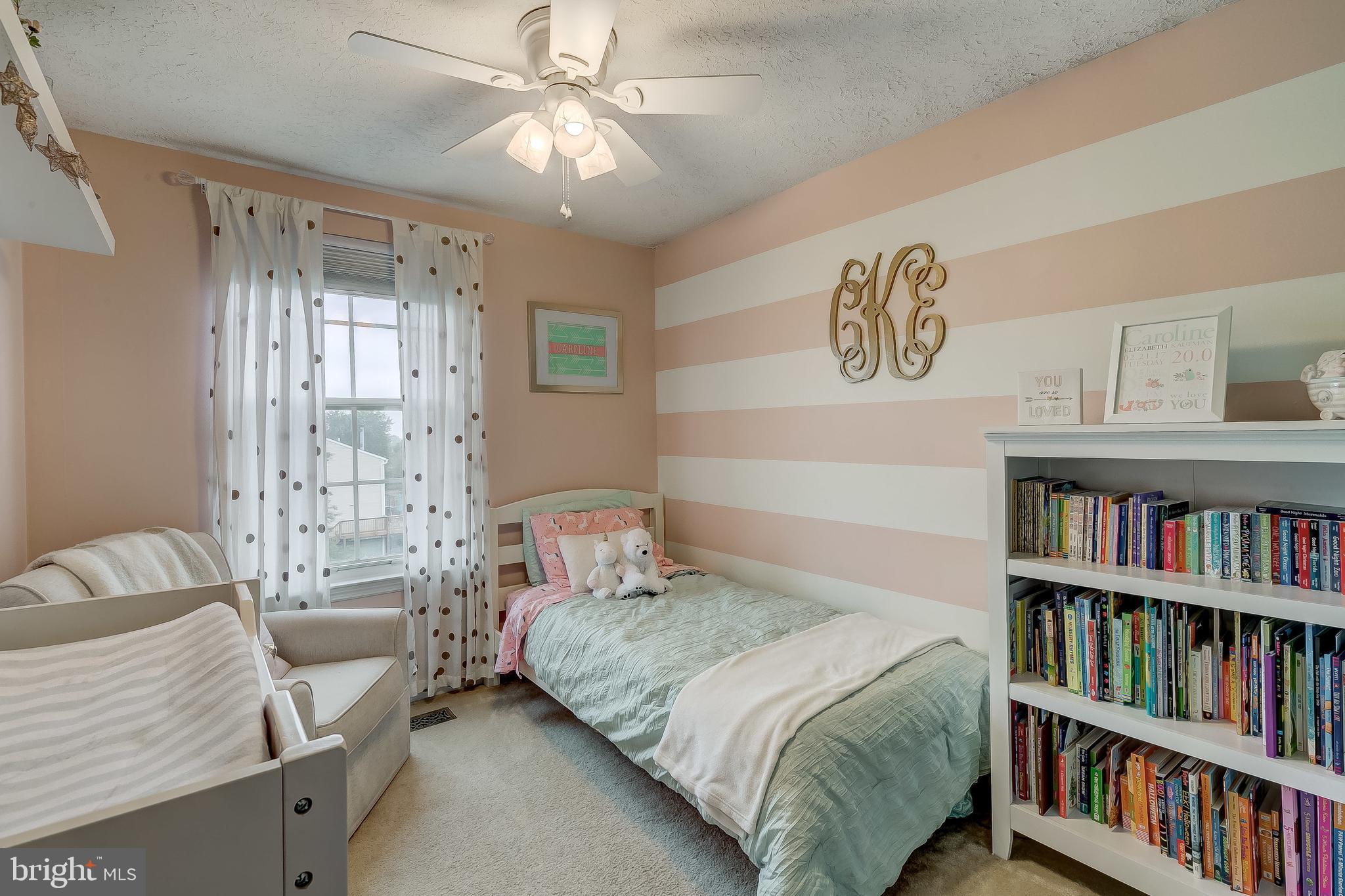 CONSTANT FRIENDSHIP - Residential