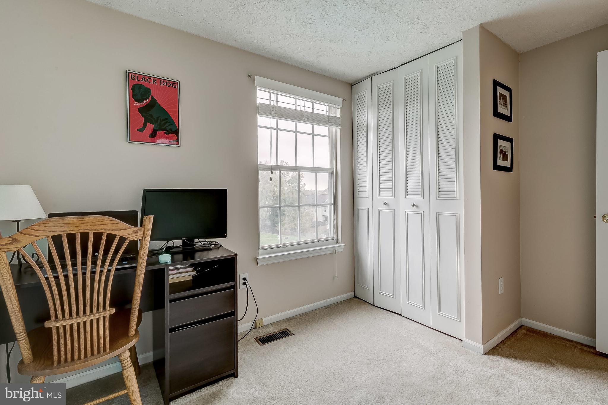 CONSTANT FRIENDSHIP - Residential