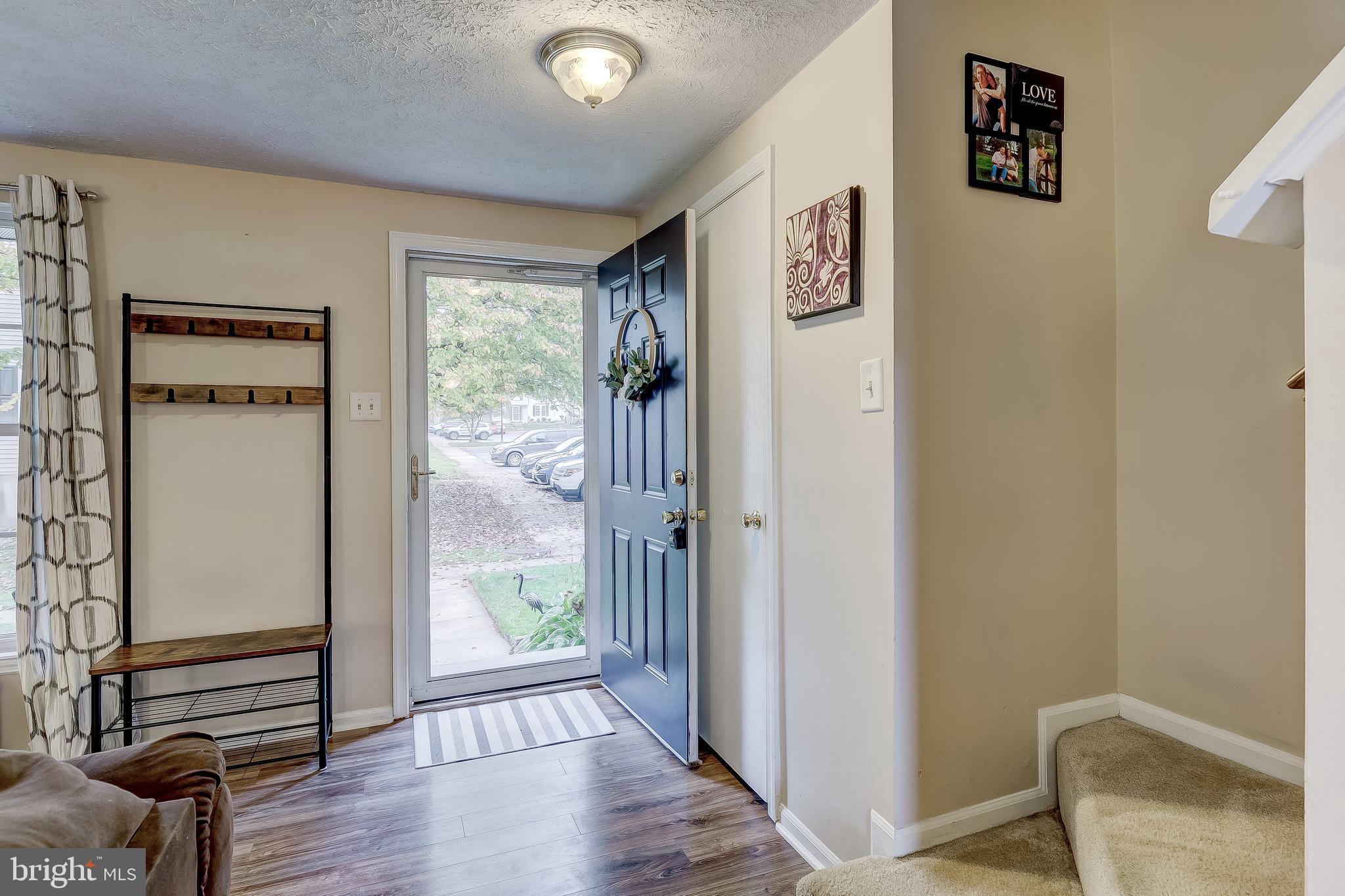 CONSTANT FRIENDSHIP - Residential