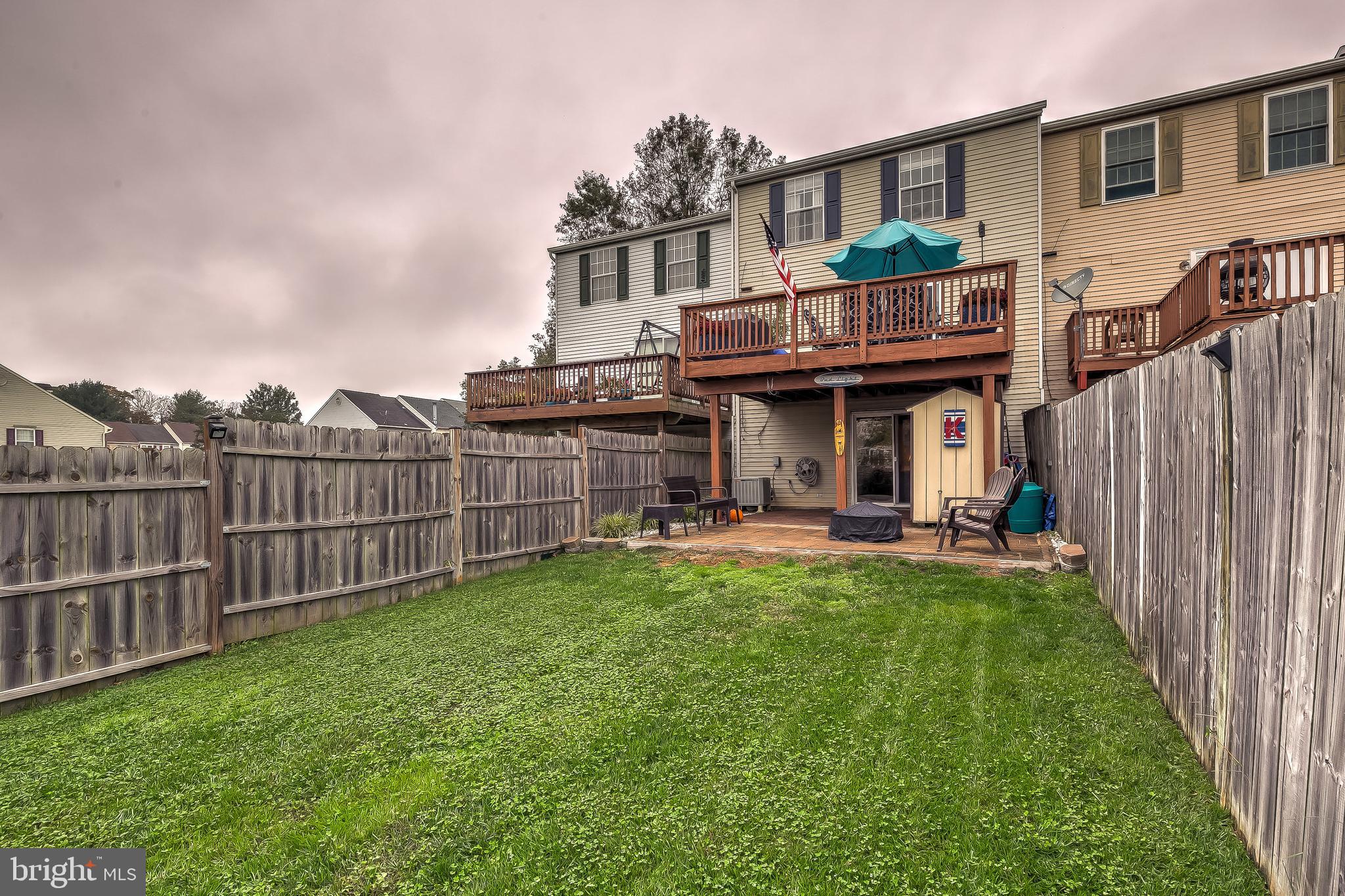 CONSTANT FRIENDSHIP - Residential