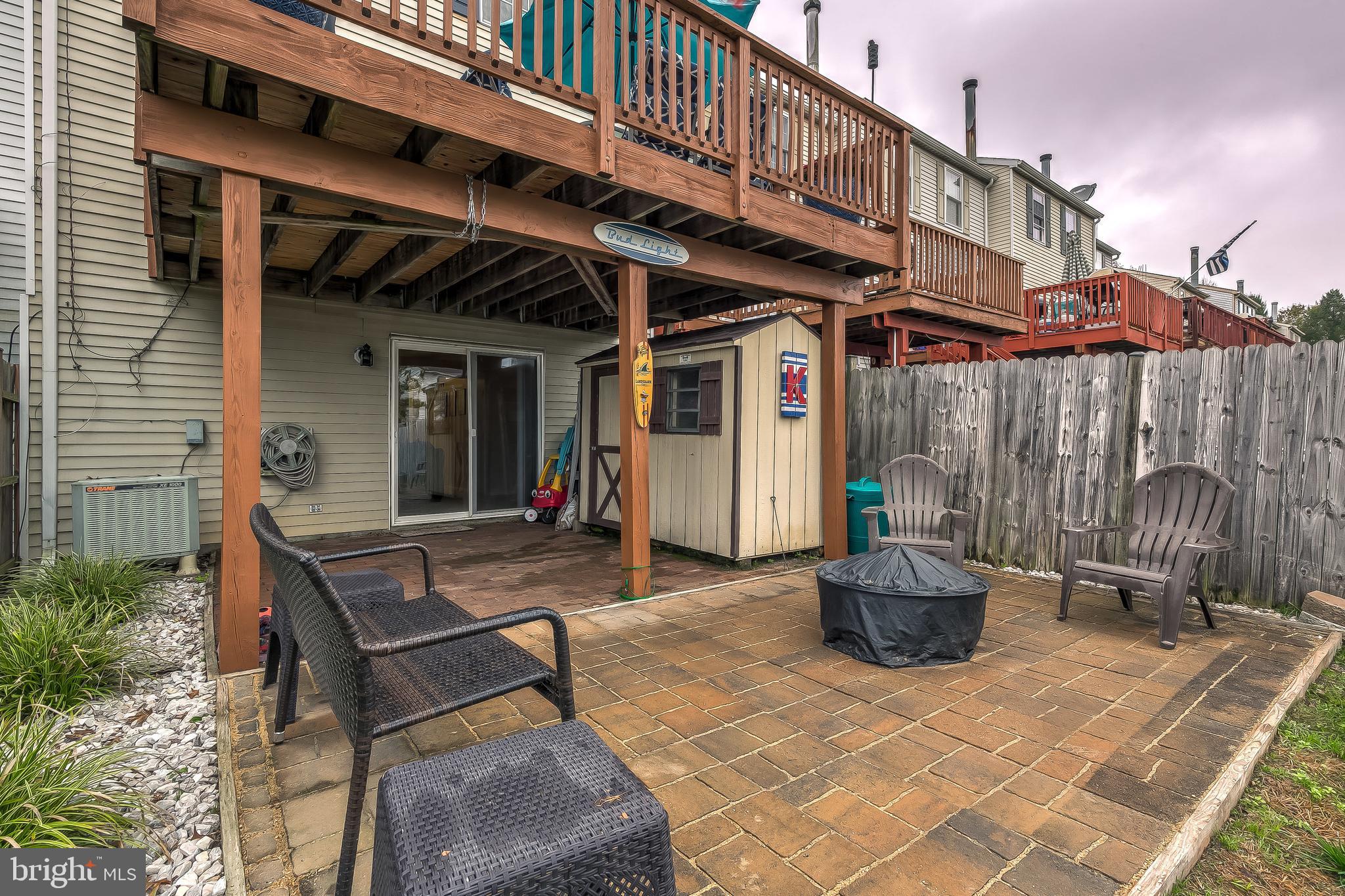 CONSTANT FRIENDSHIP - Residential