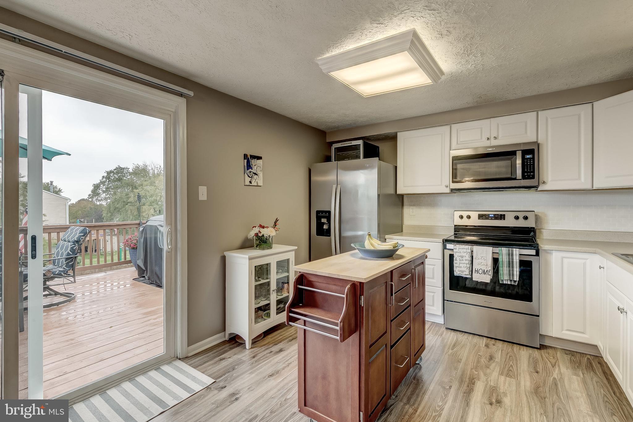 CONSTANT FRIENDSHIP - Residential