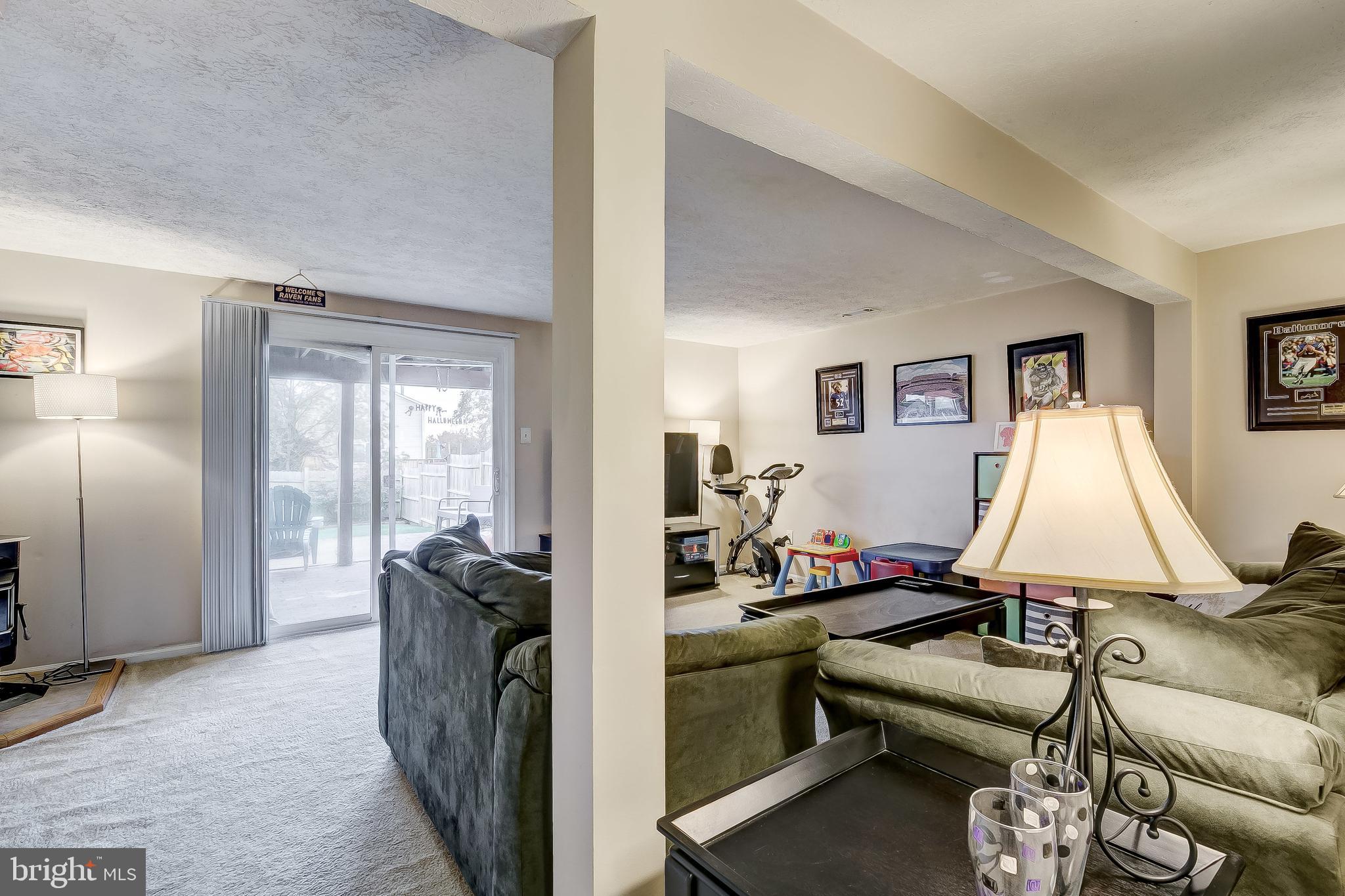 CONSTANT FRIENDSHIP - Residential