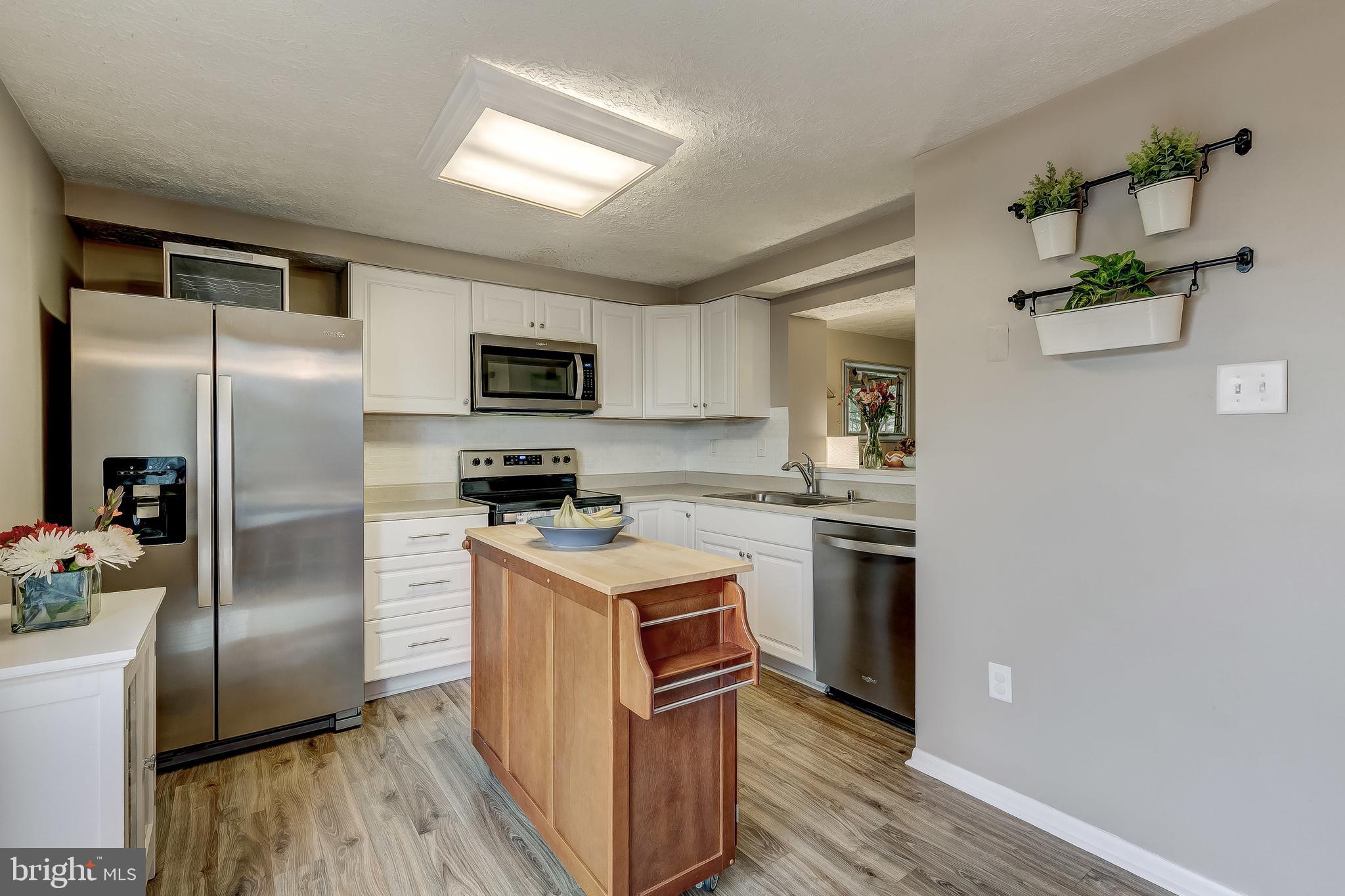 CONSTANT FRIENDSHIP - Residential