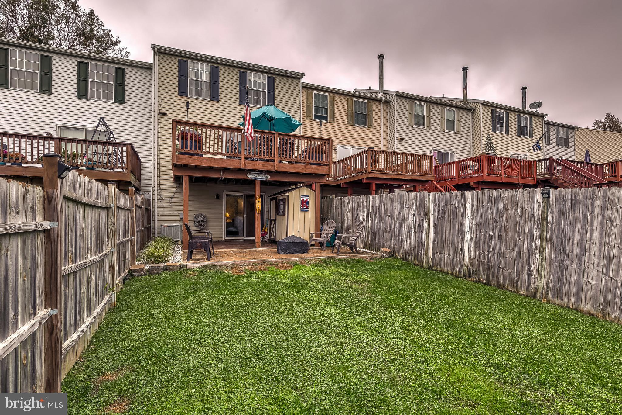 CONSTANT FRIENDSHIP - Residential