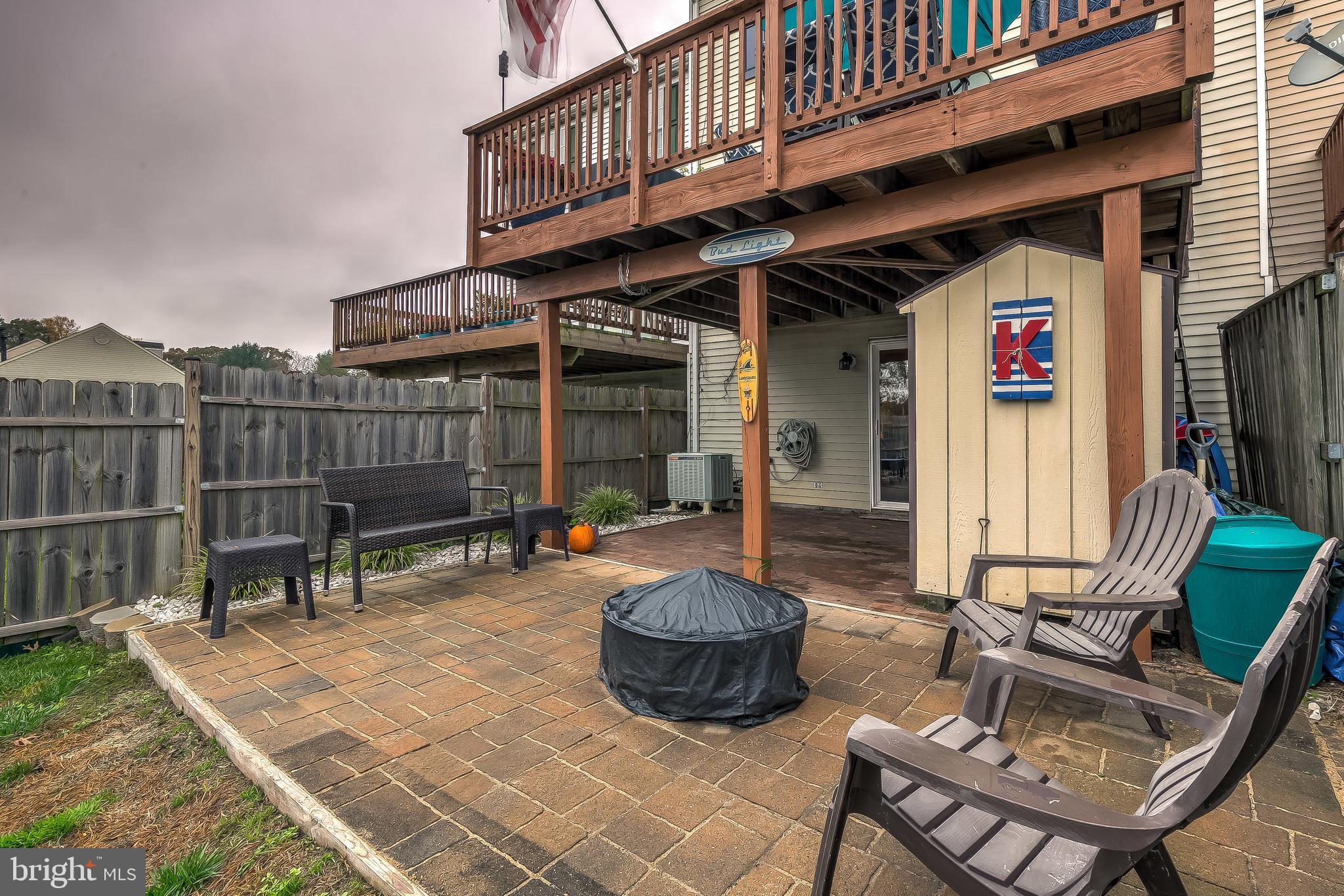 CONSTANT FRIENDSHIP - Residential