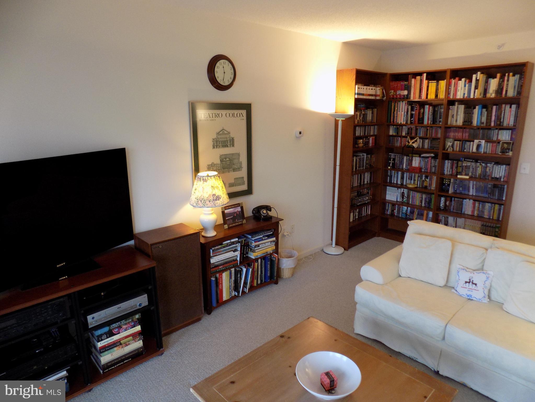 LANSDOWNE WOODS - Residential